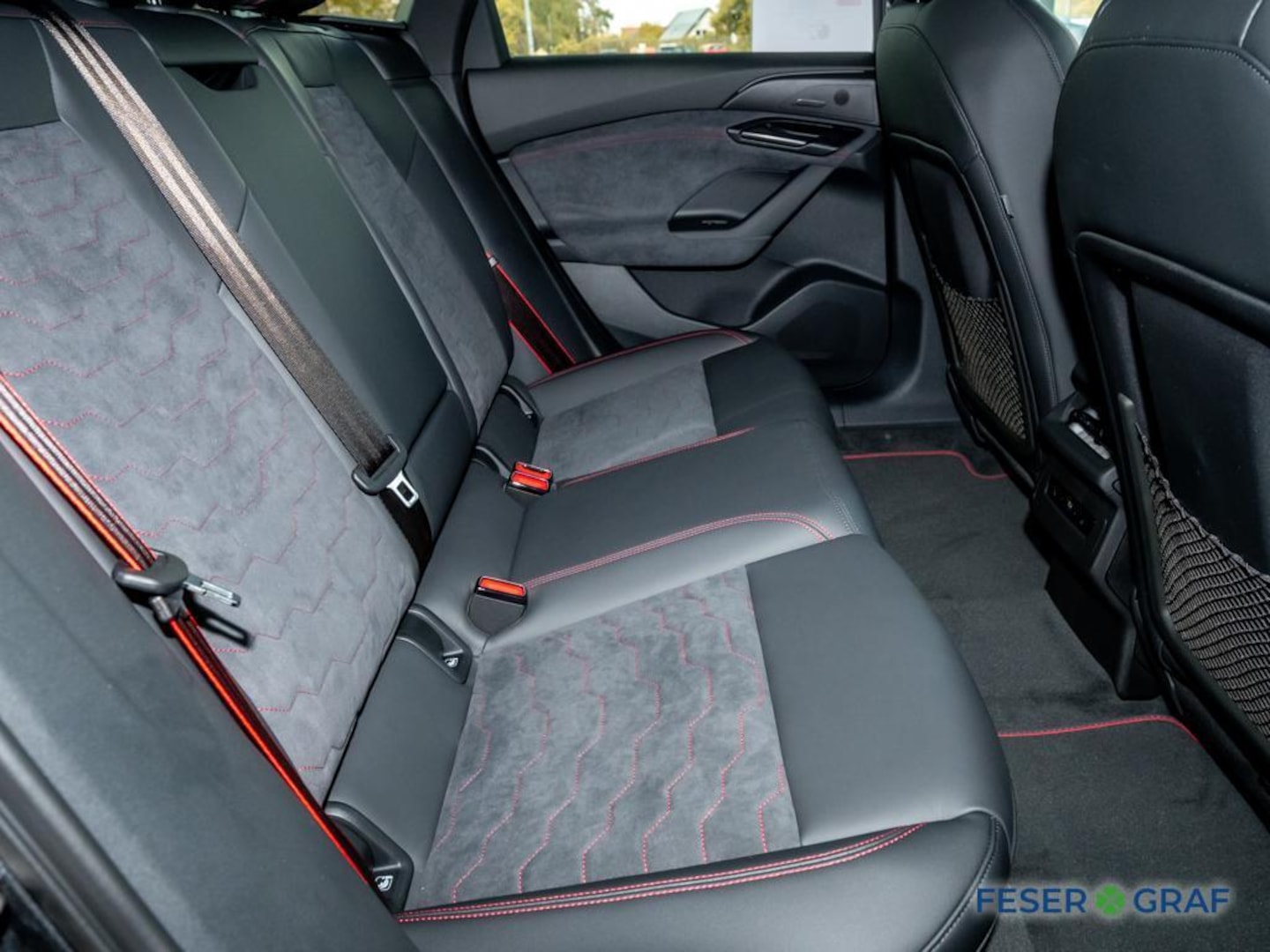 Bild über Audi A6 Avant e-tron S line business e-tron performance 270 kW - für weitere Informationen kontaktieren Sie den Audi Partner