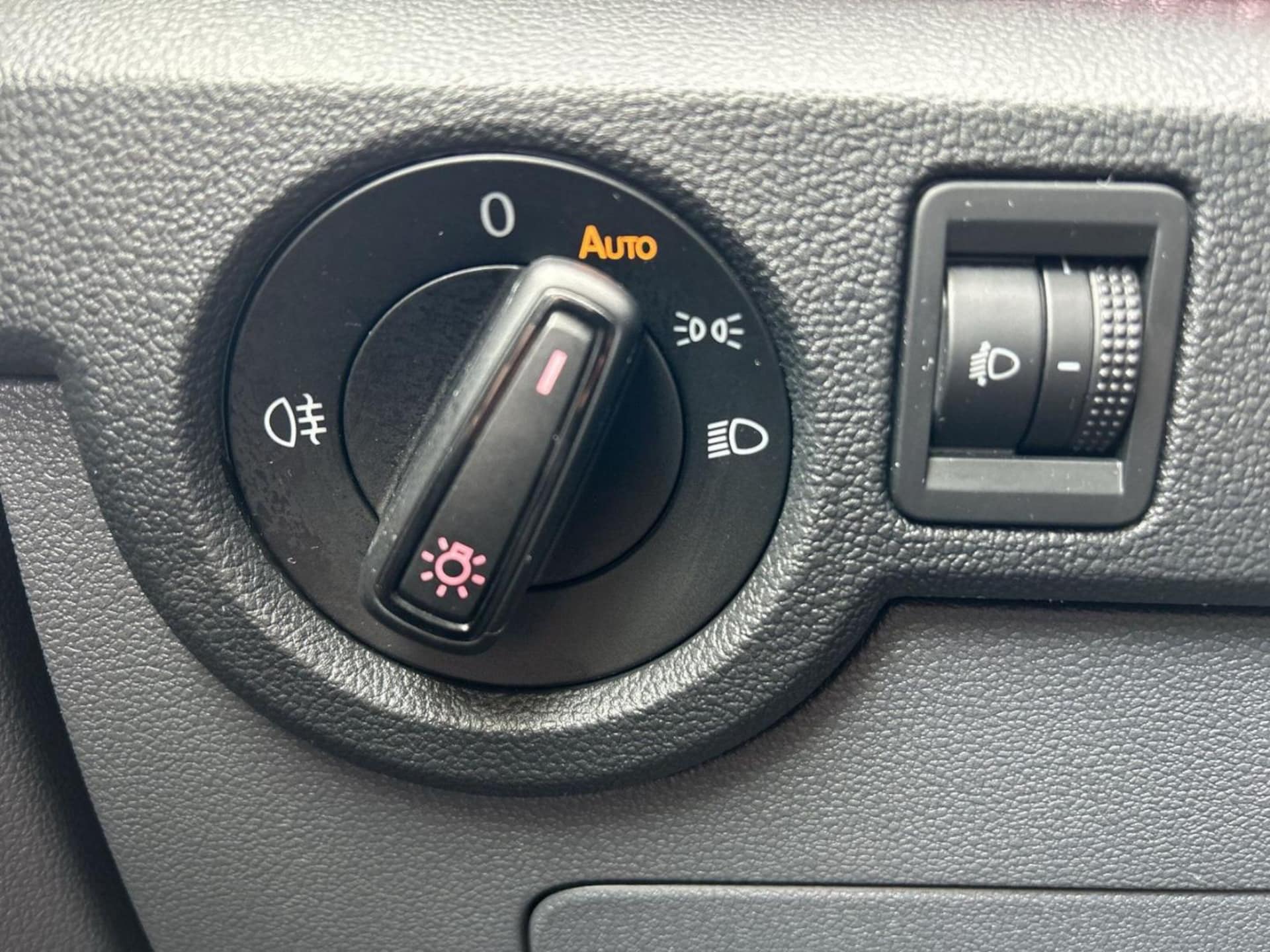 Volkswagen T-Cross United