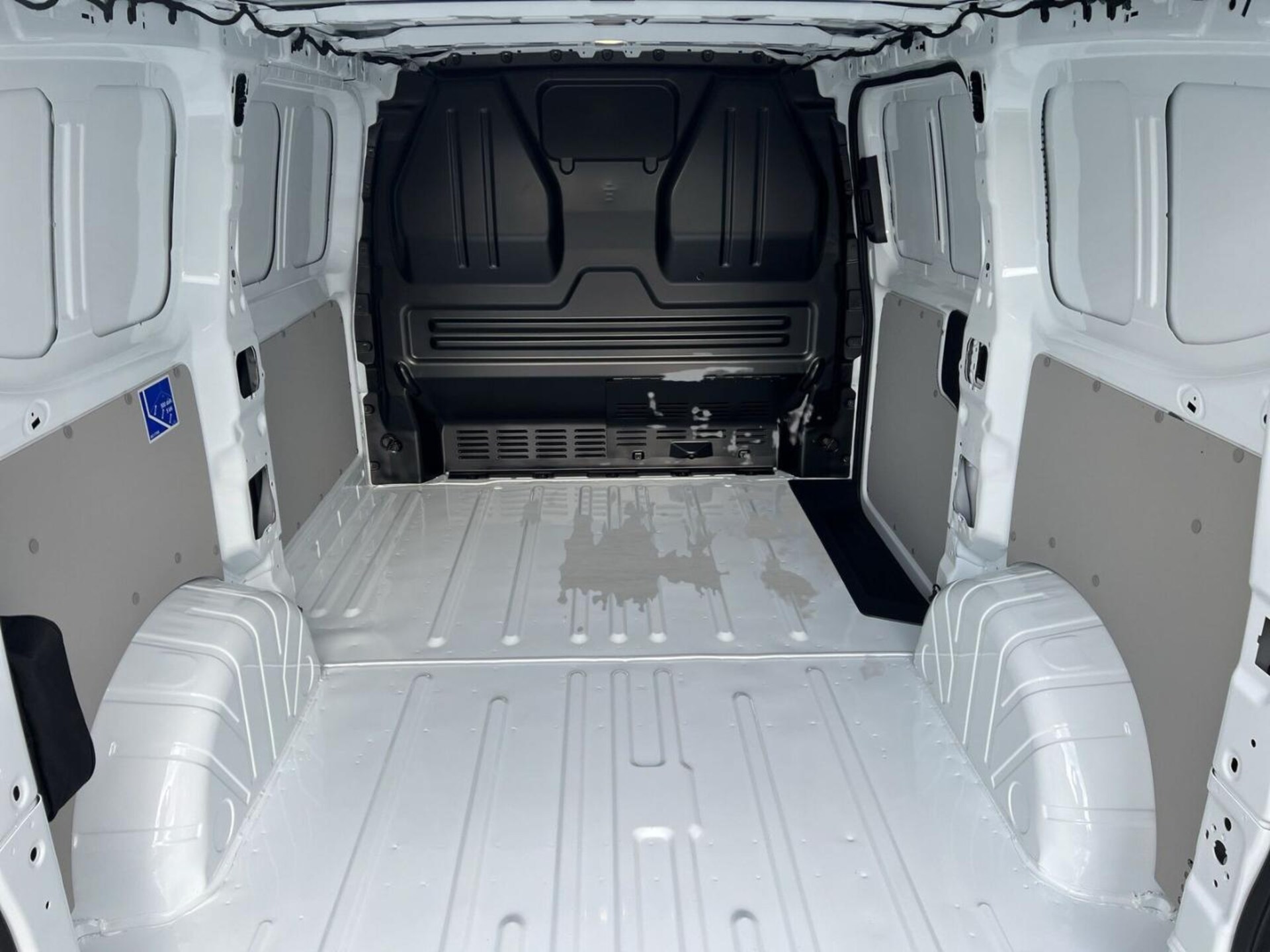 Volkswagen Transporter Kasten kurzer Radstand