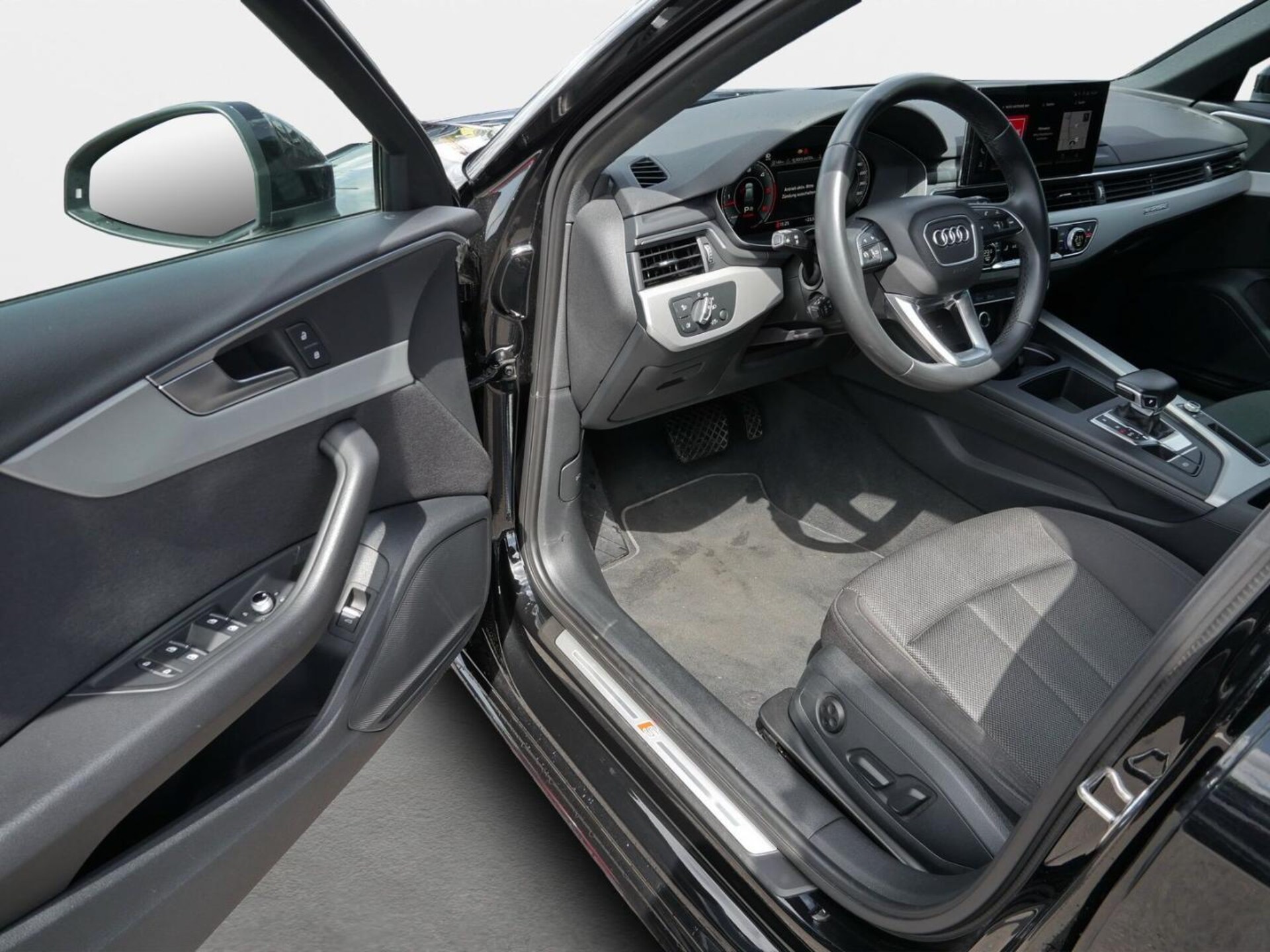 Audi A4 Avant S line