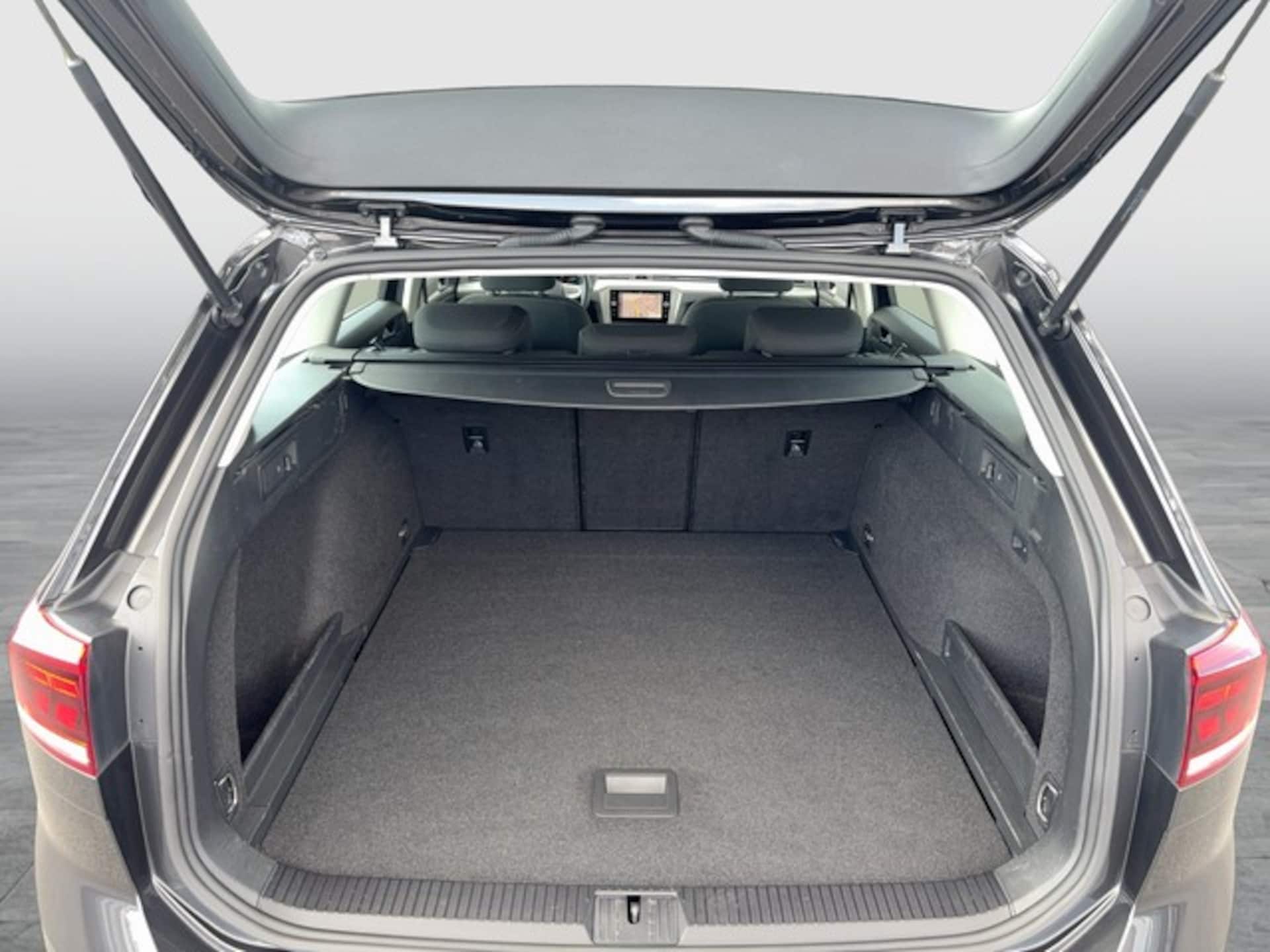 Volkswagen Passat Variant Basis-Modell