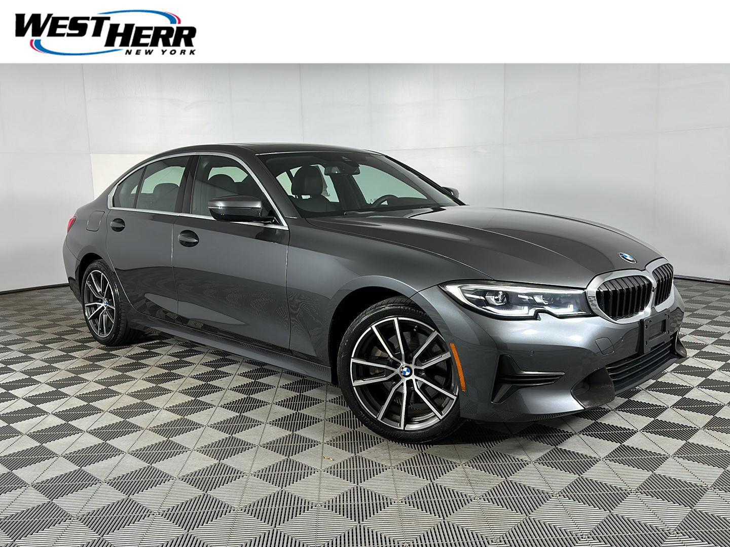 2020 BMW 3 Series 330i xDrive Sedan's photo