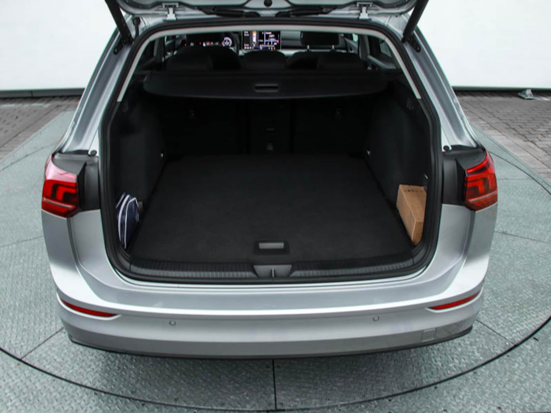 Volkswagen Golf Variant Life