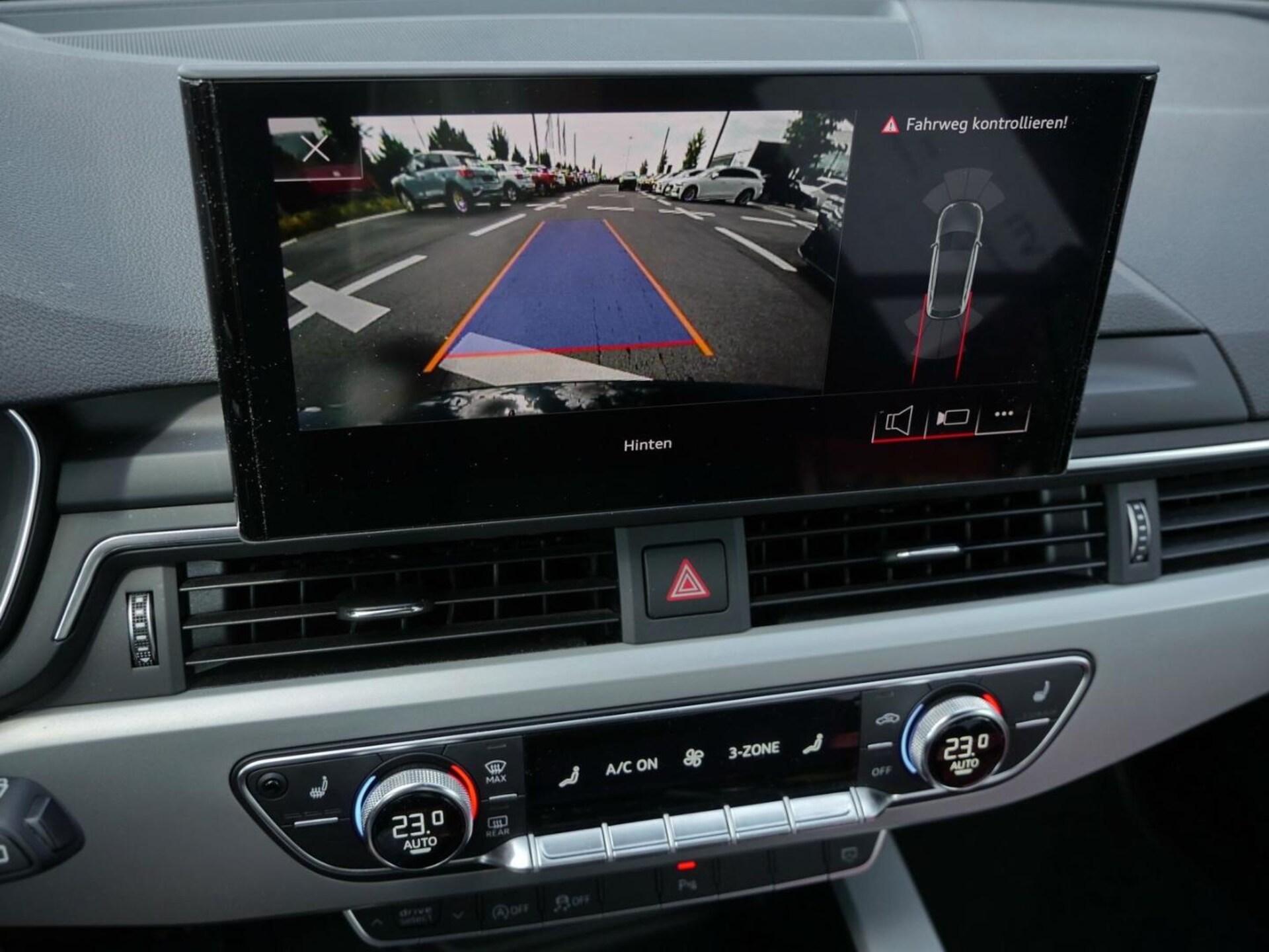 Audi A4 Avant S line