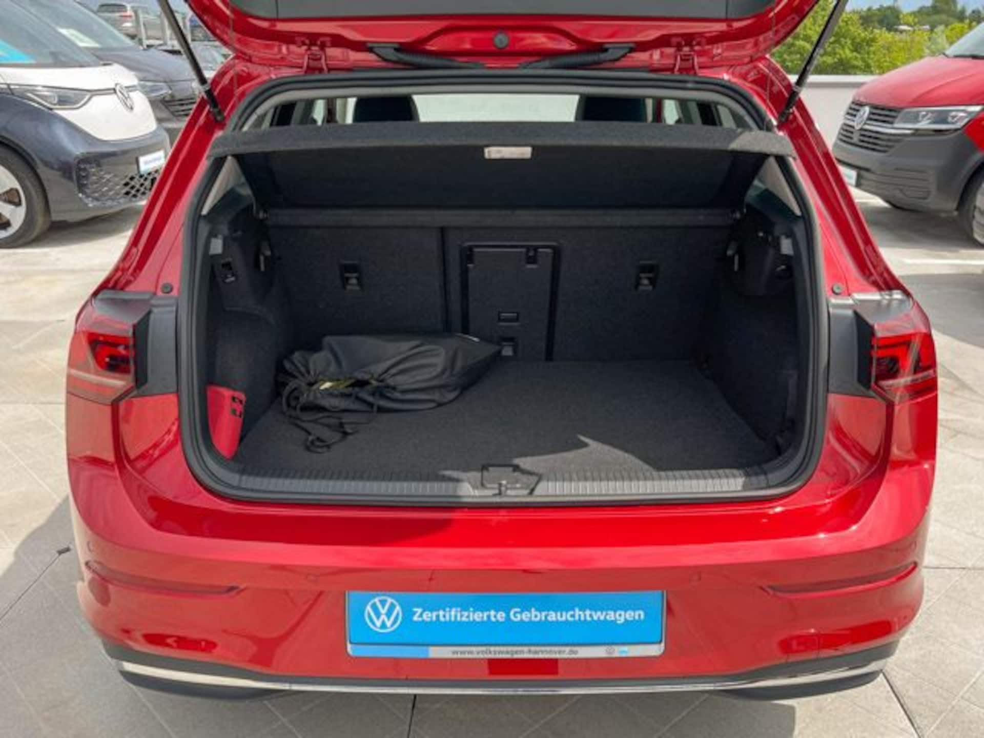 Volkswagen Golf Life