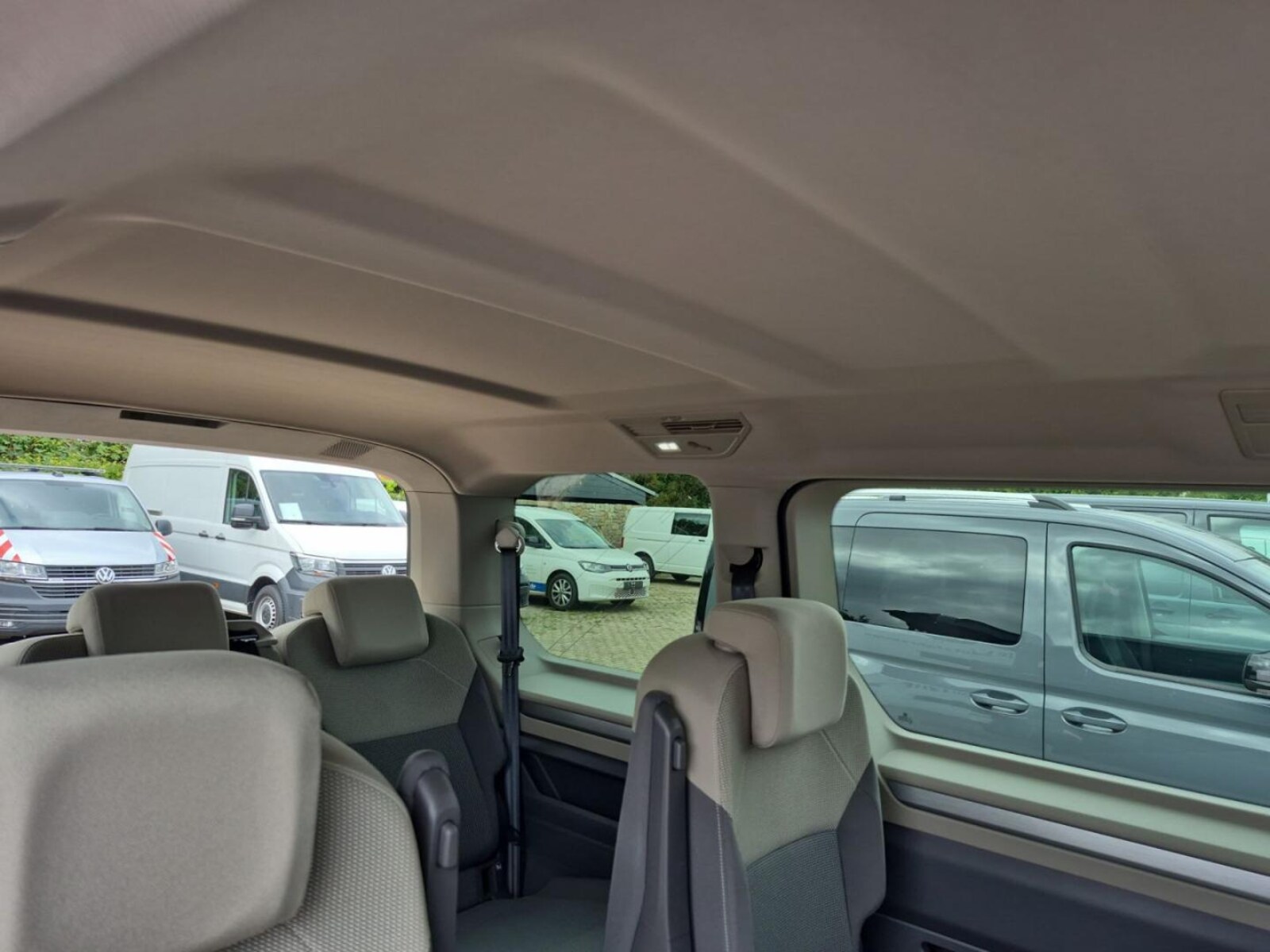 Volkswagen Multivan – Bild 17