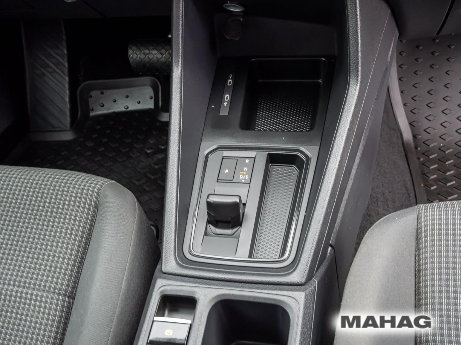 Volkswagen Caddy Basis-Modell