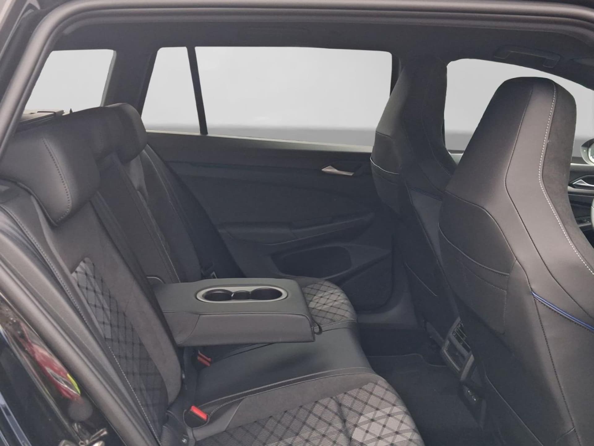 Volkswagen Golf Variant R-Line