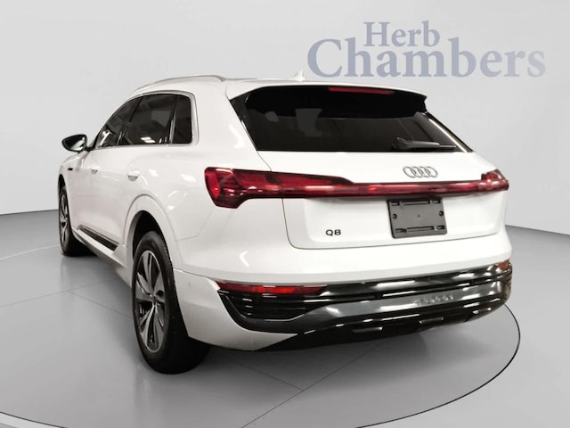 2024 Audi Q8 e-tron