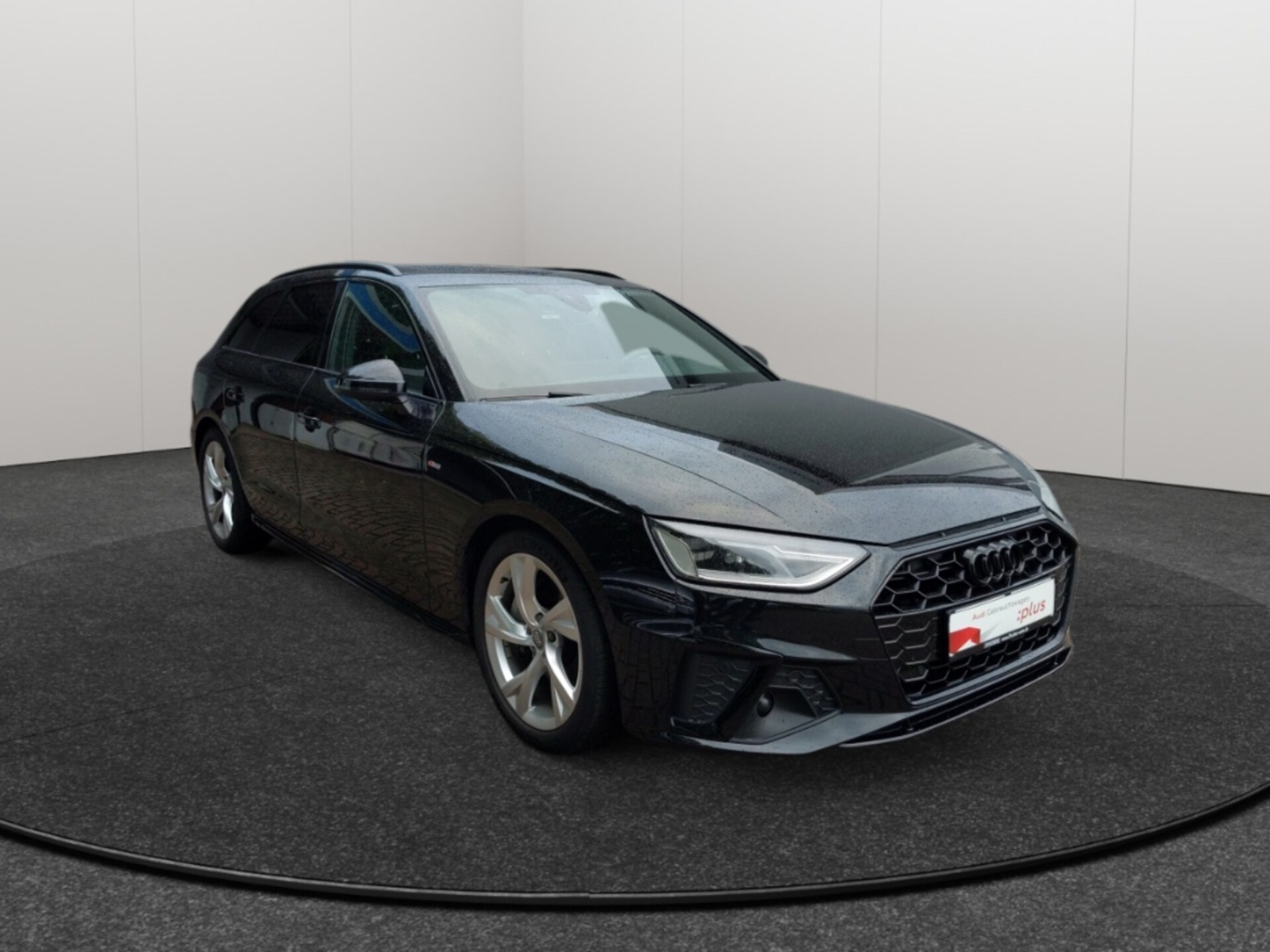 Audi A4 Avant S line
