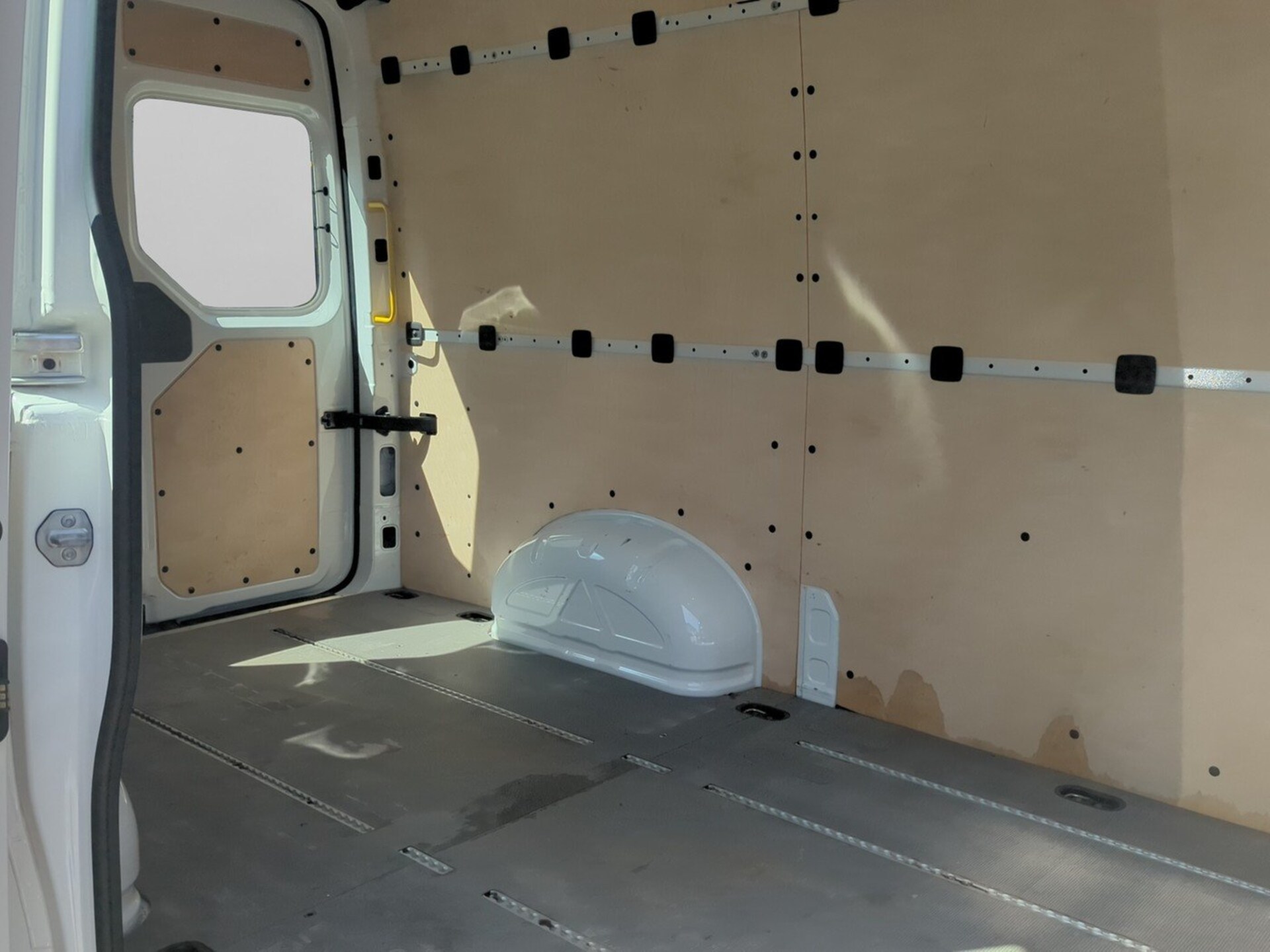 Volkswagen Crafter Kasten mittlerer Radstand