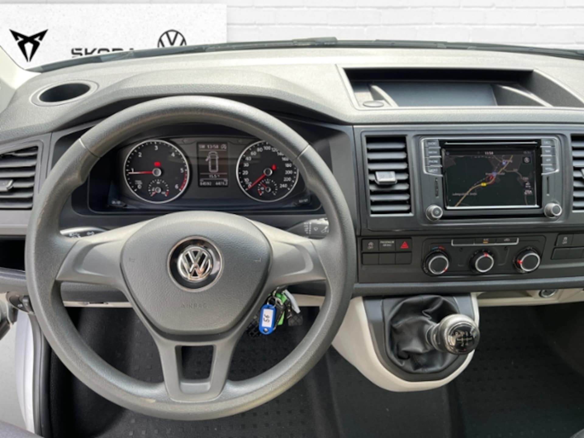 Volkswagen T6 Transporter Kasten langer Radstand