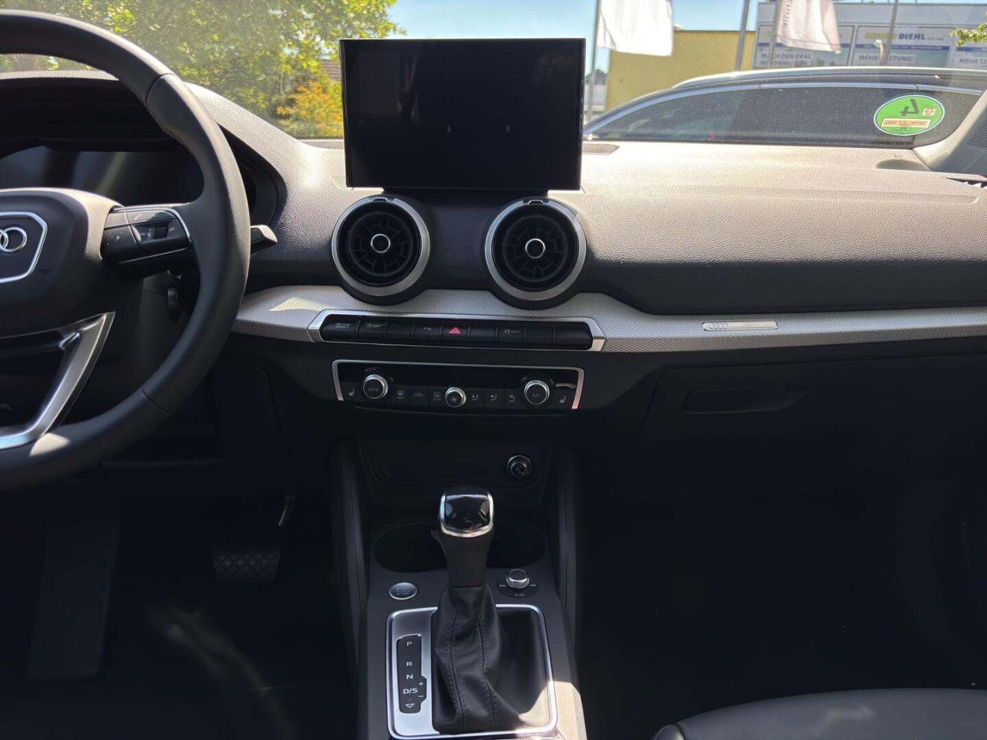 Bild über Audi Q2 advanced 35 TFSI 110(150) kW(PS) S tronic - für weitere Informationen kontaktieren Sie den Audi Partner