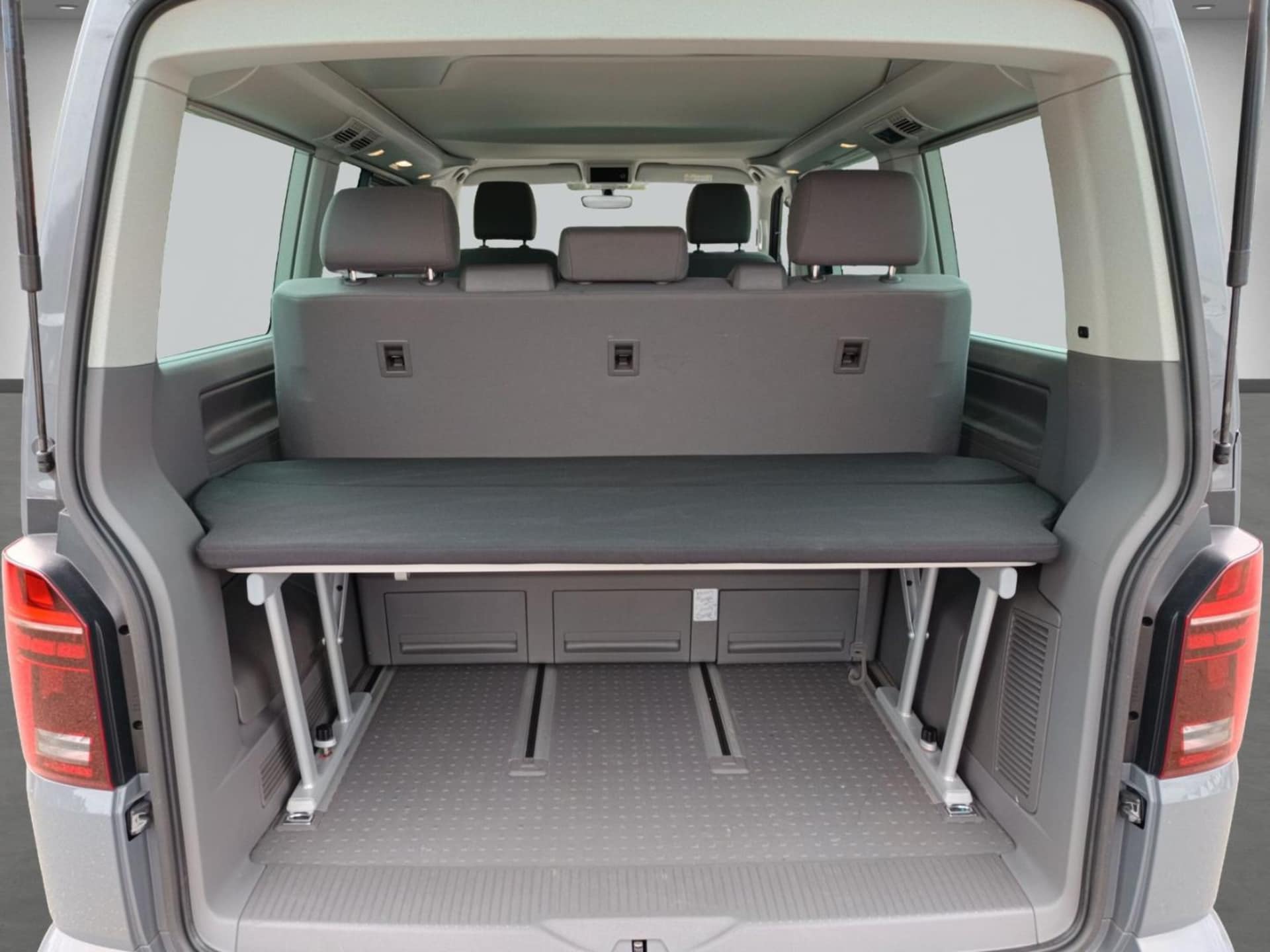 Volkswagen T6.1 California Beach