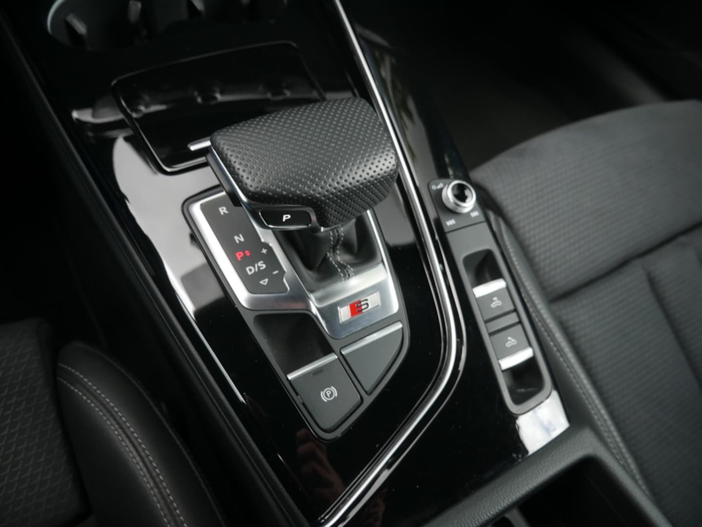 Bild über Audi S5 Cabriolet TFSI quattro tiptronic - für weitere Informationen kontaktieren Sie den Audi Partner