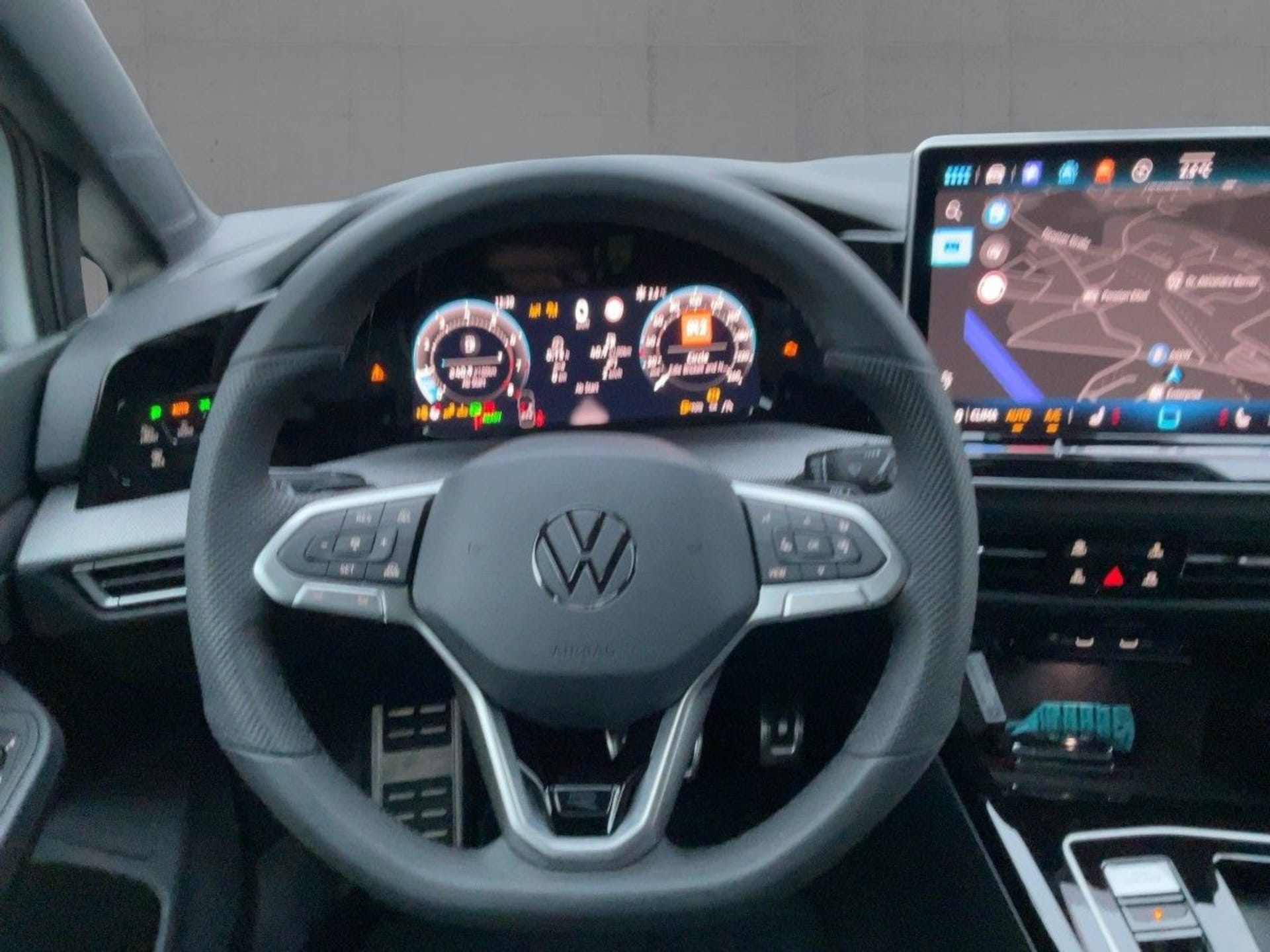 Volkswagen Golf R-Line