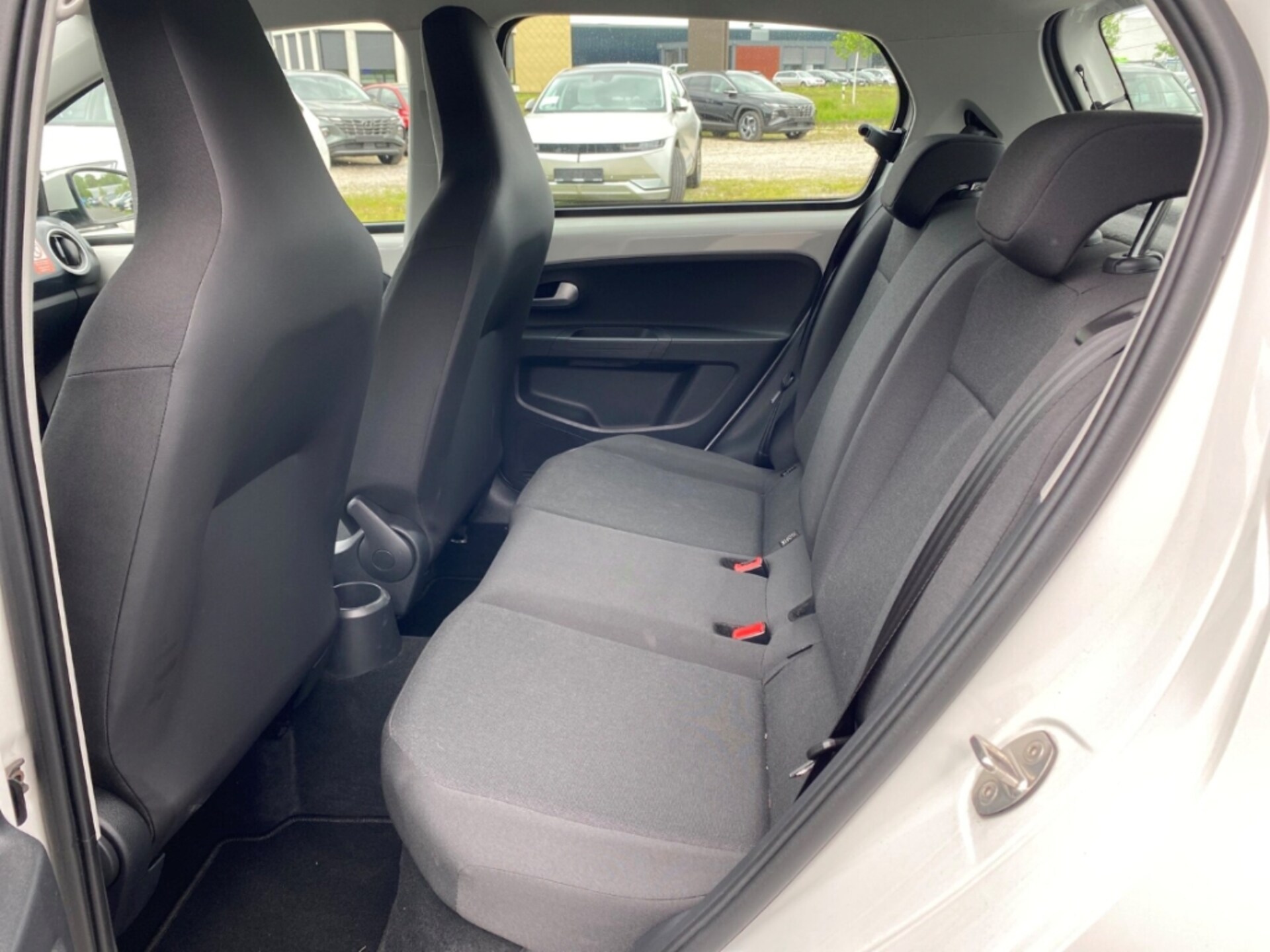 Volkswagen up! move up!