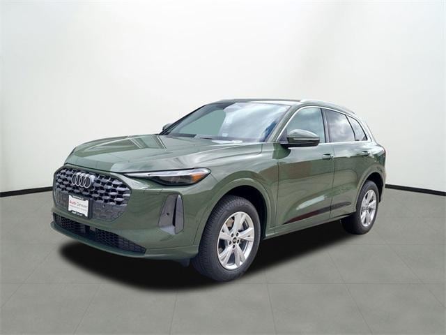 2025 Audi Q5 Premium's photo