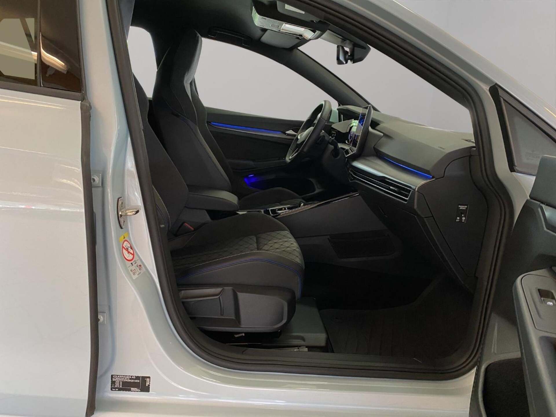 Volkswagen Golf R-Line