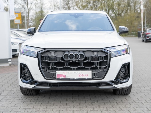 Image about Audi SQ7 SUV TFSI quattro tiptronic