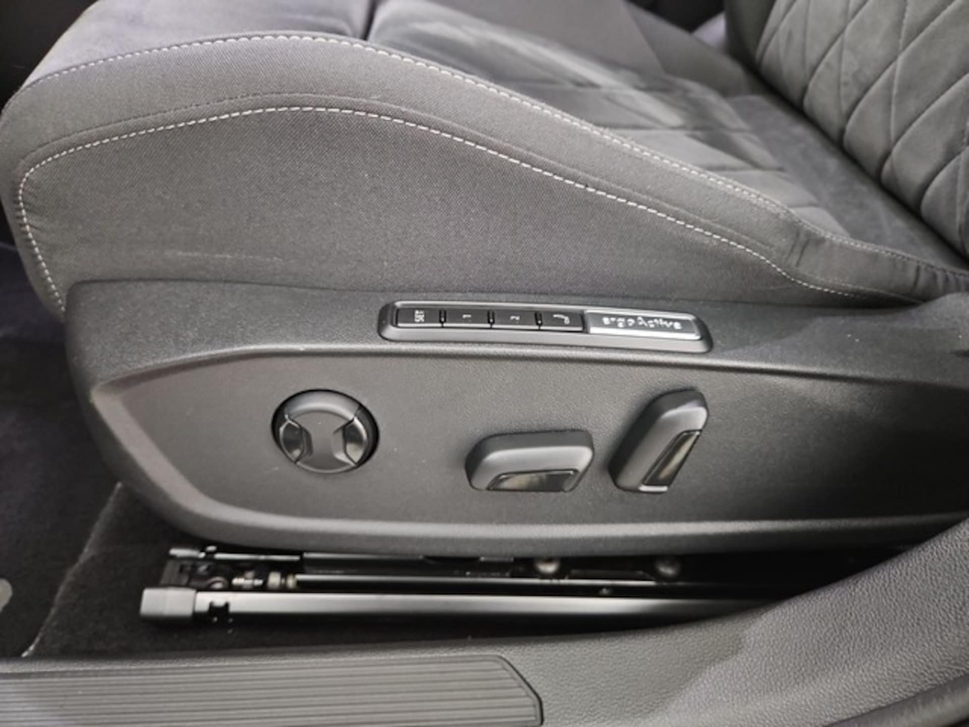 Volkswagen Golf Style