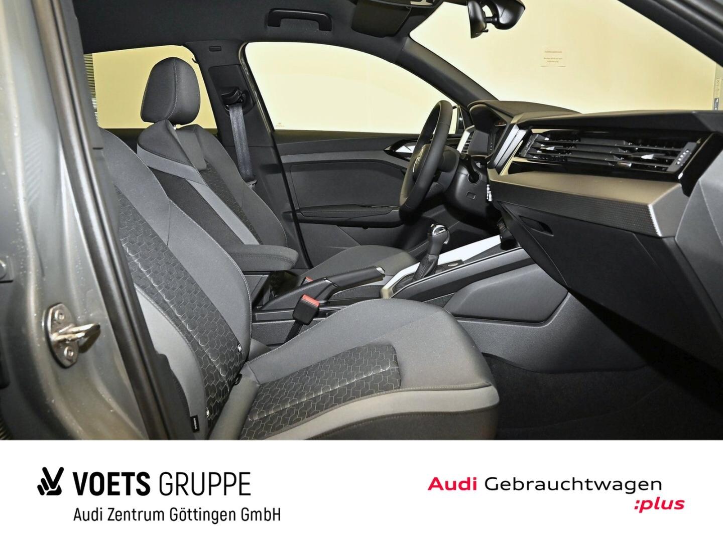 Bild über Audi A1 Sportback S line 35 TFSI S tronic - für weitere Informationen kontaktieren Sie den Audi Partner
