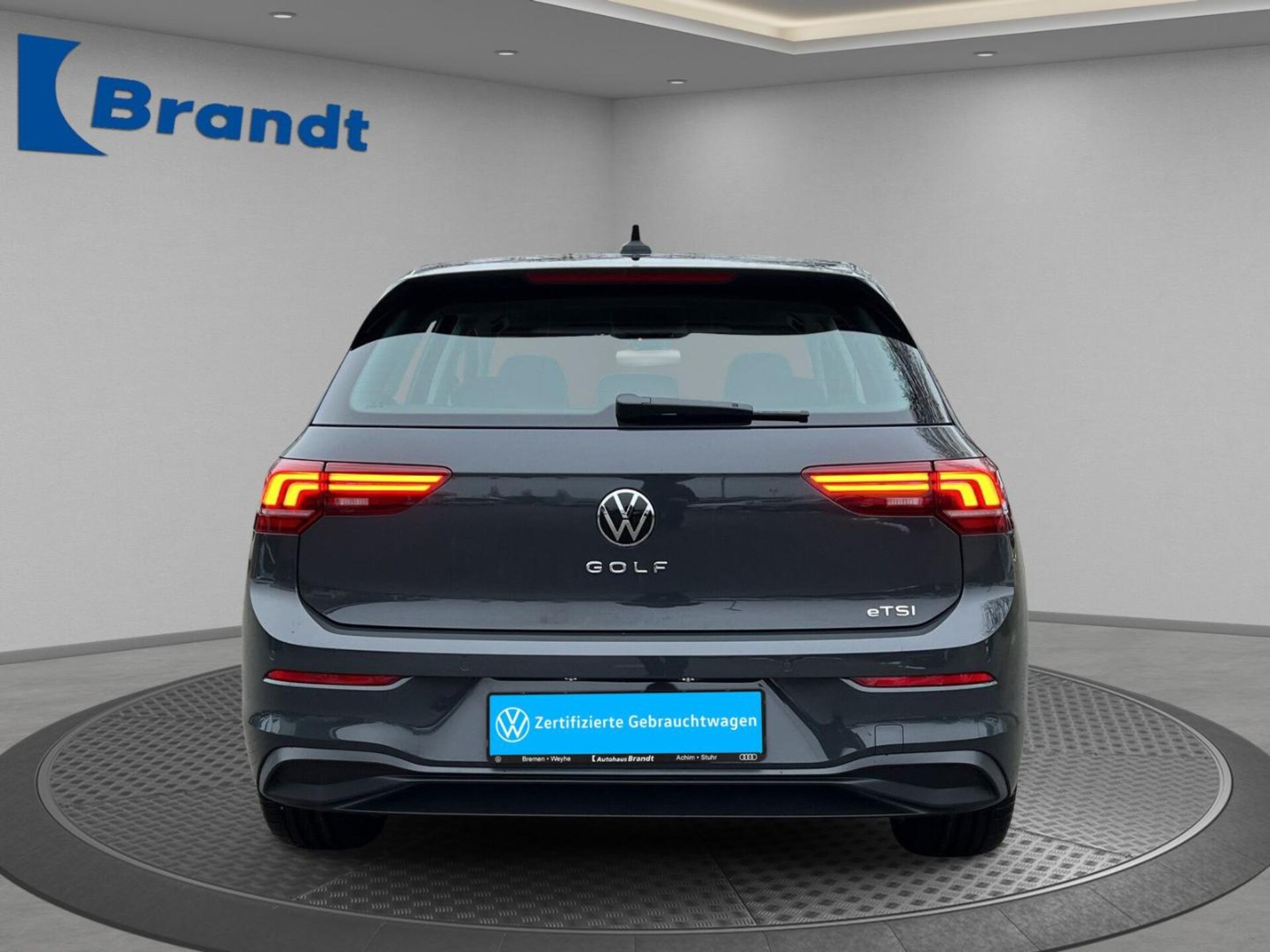 Volkswagen Golf Life