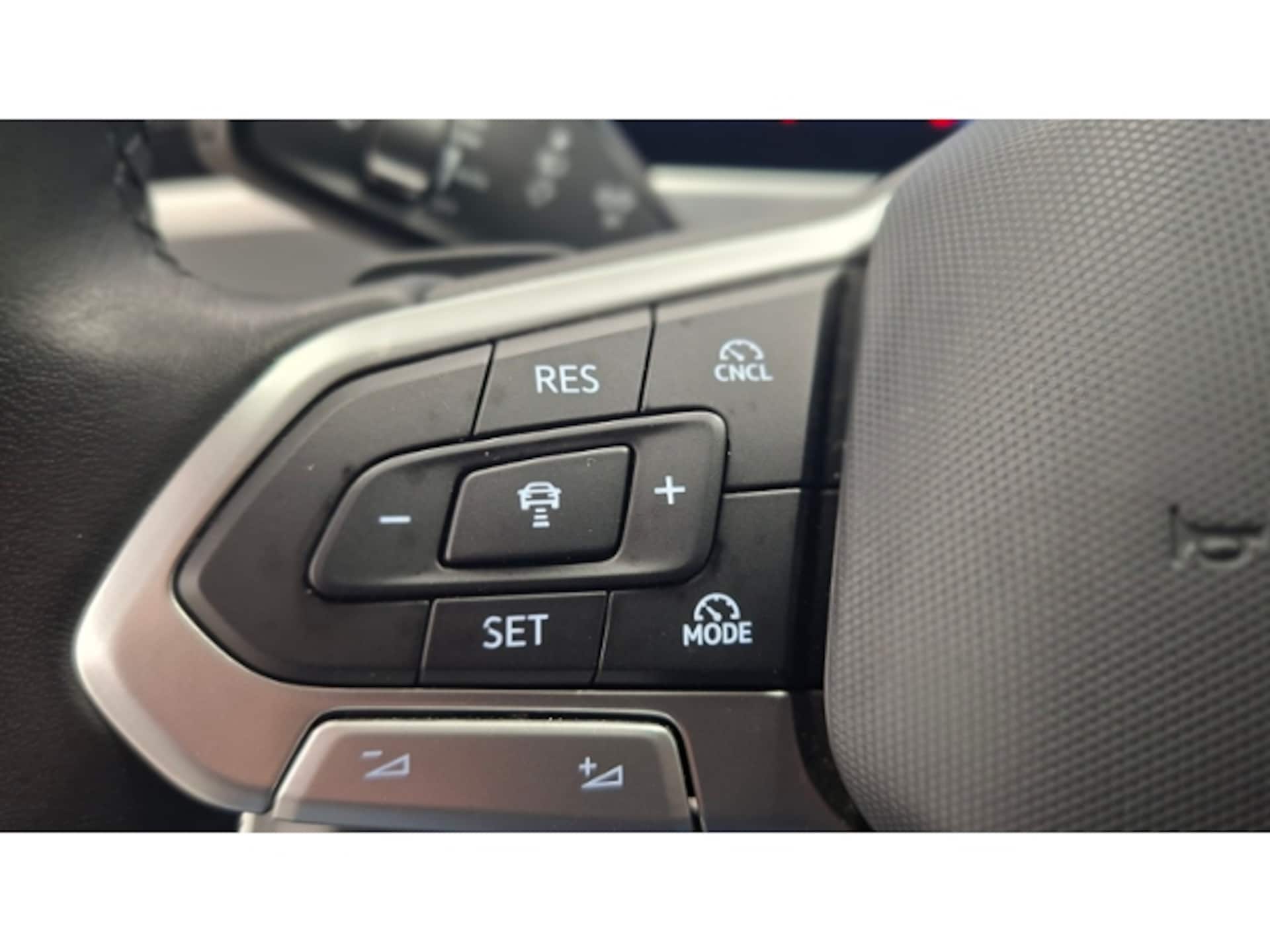 Volkswagen Passat Elegance