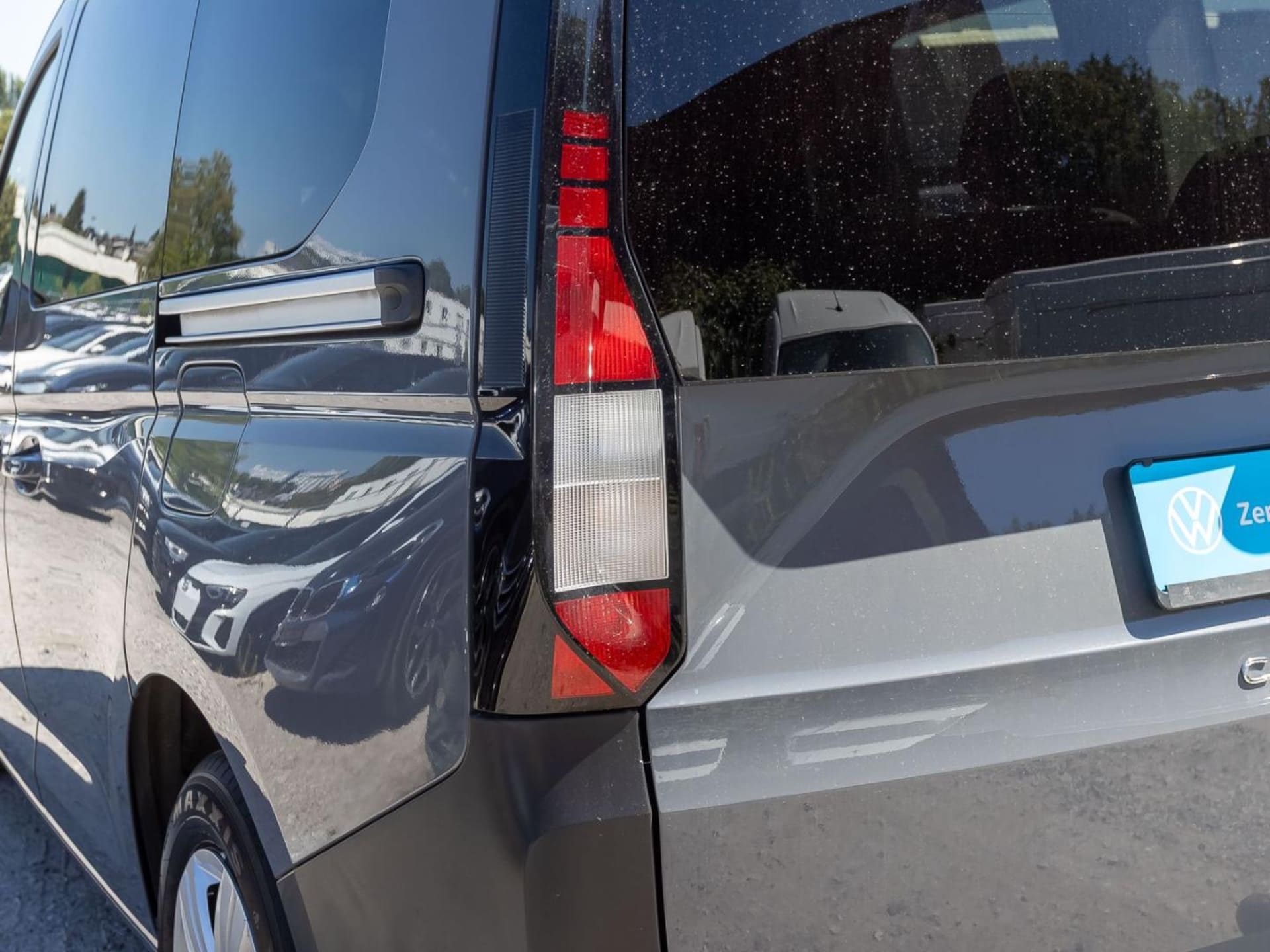Volkswagen Caddy Kombi Basis-Modell