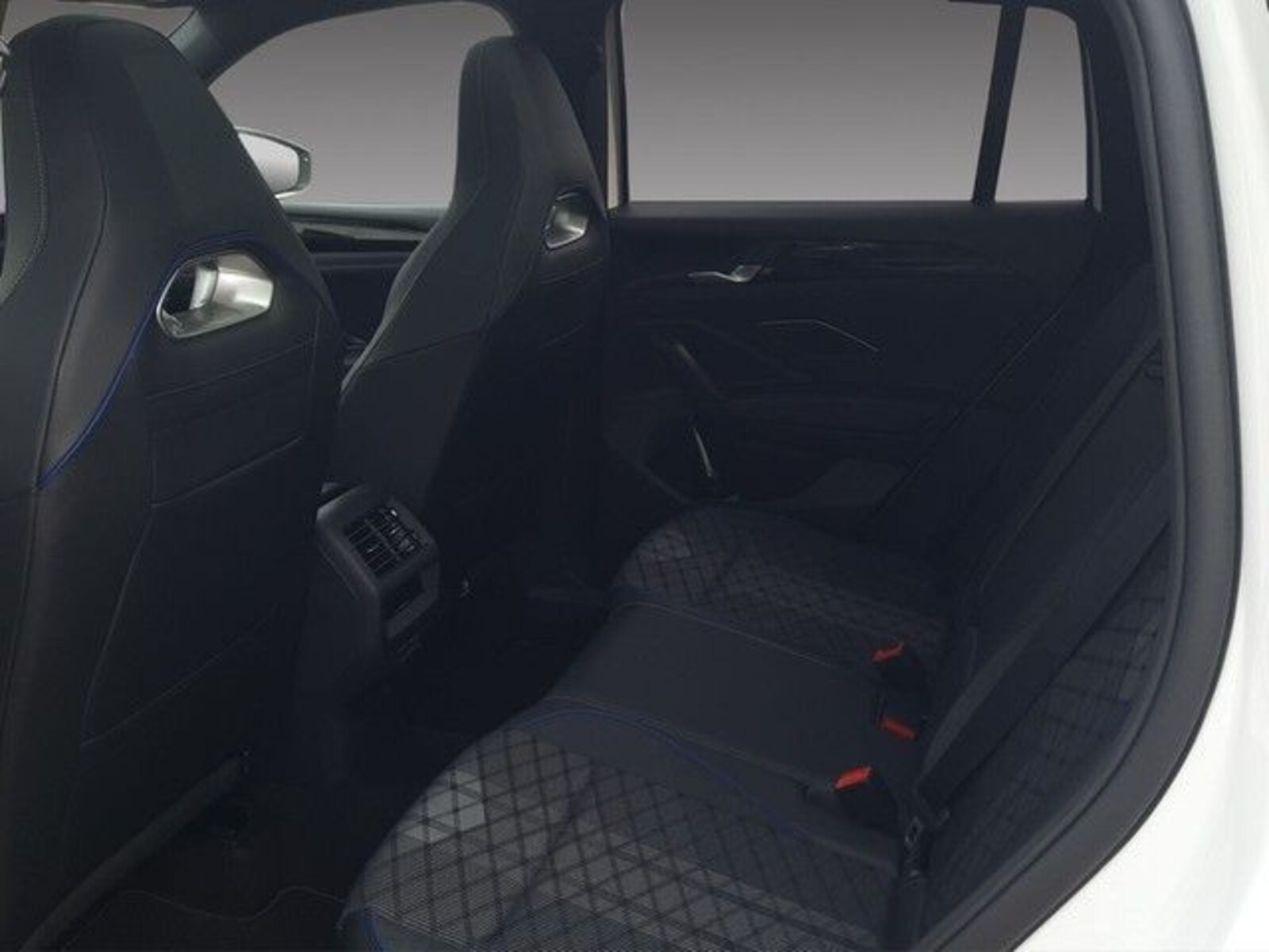Volkswagen Tiguan – Bild 17
