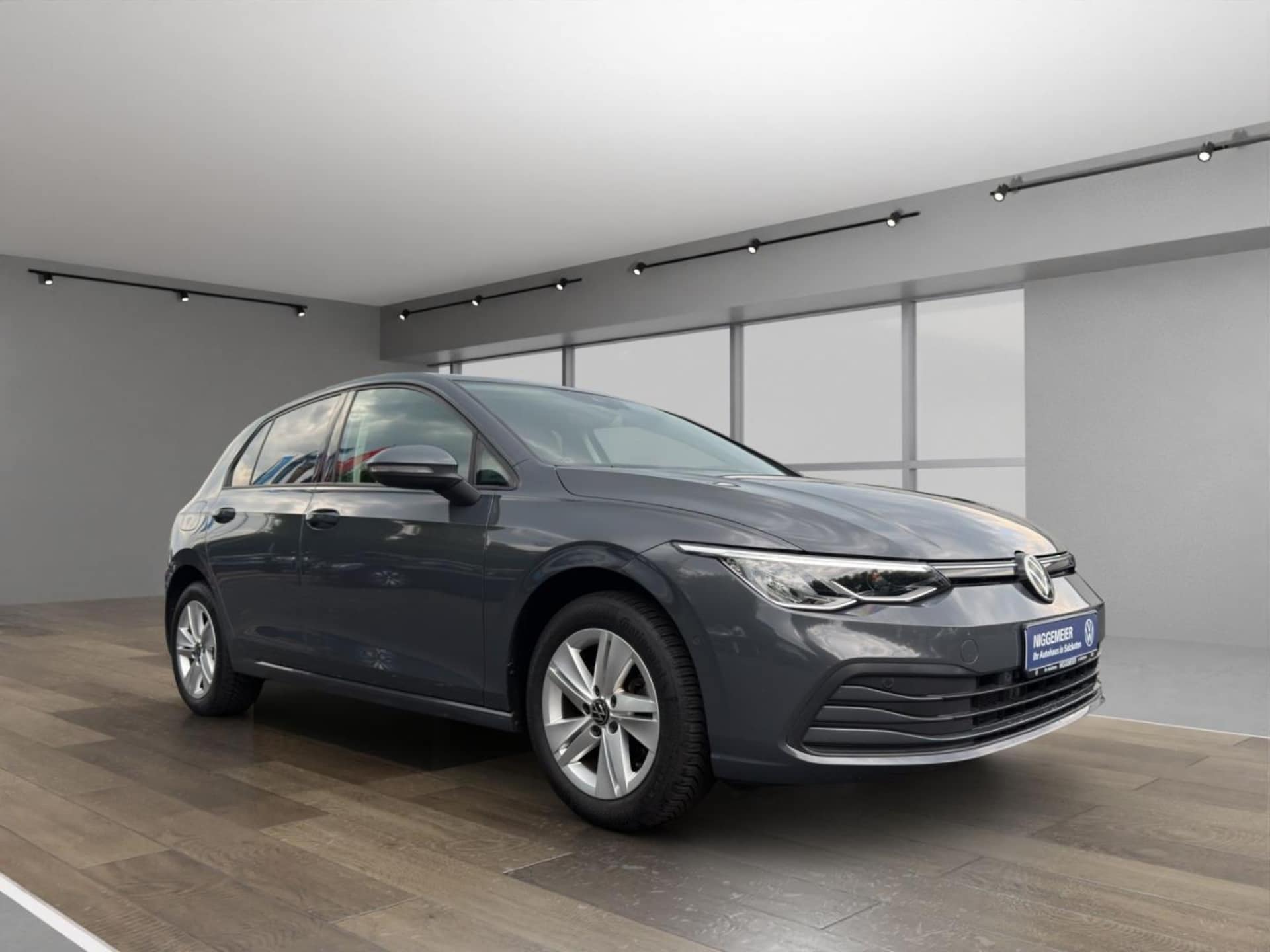 Volkswagen Golf Life