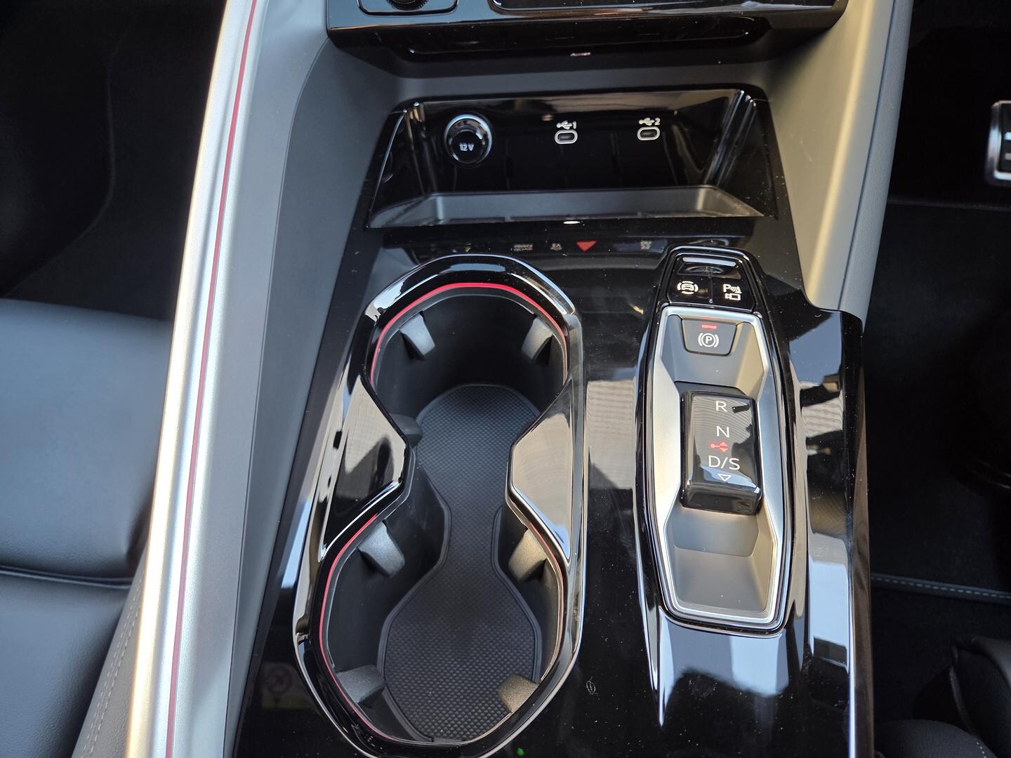 Image about Audi Q5 SUV e-hybrid quattro S tronic
