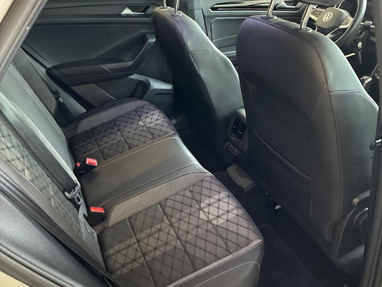 Volkswagen T-Roc – Bild 9
