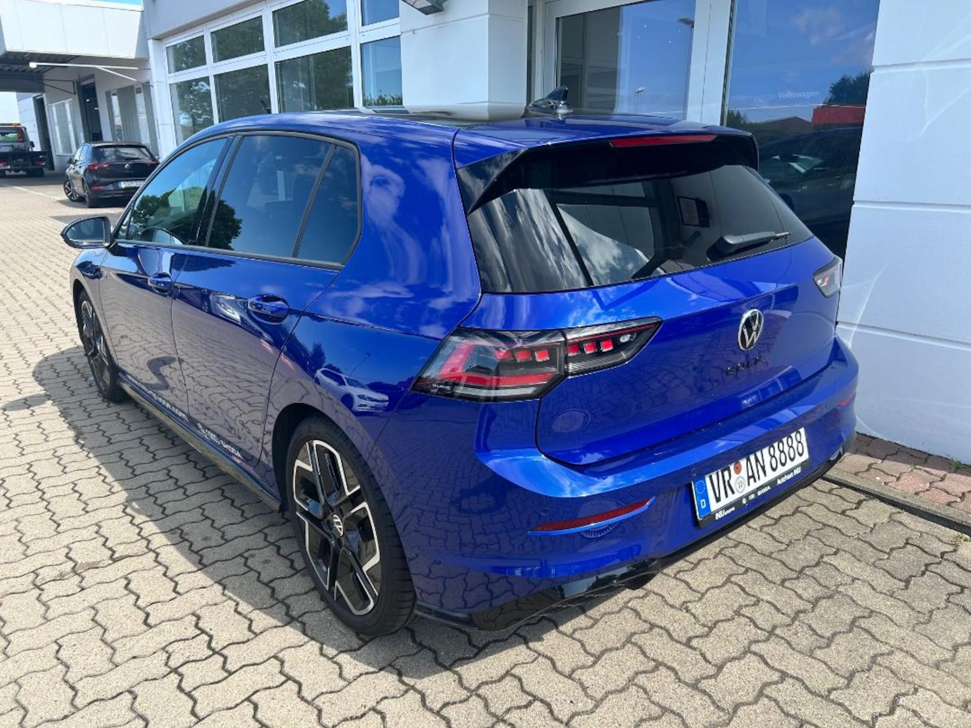 Volkswagen Golf R-Line
