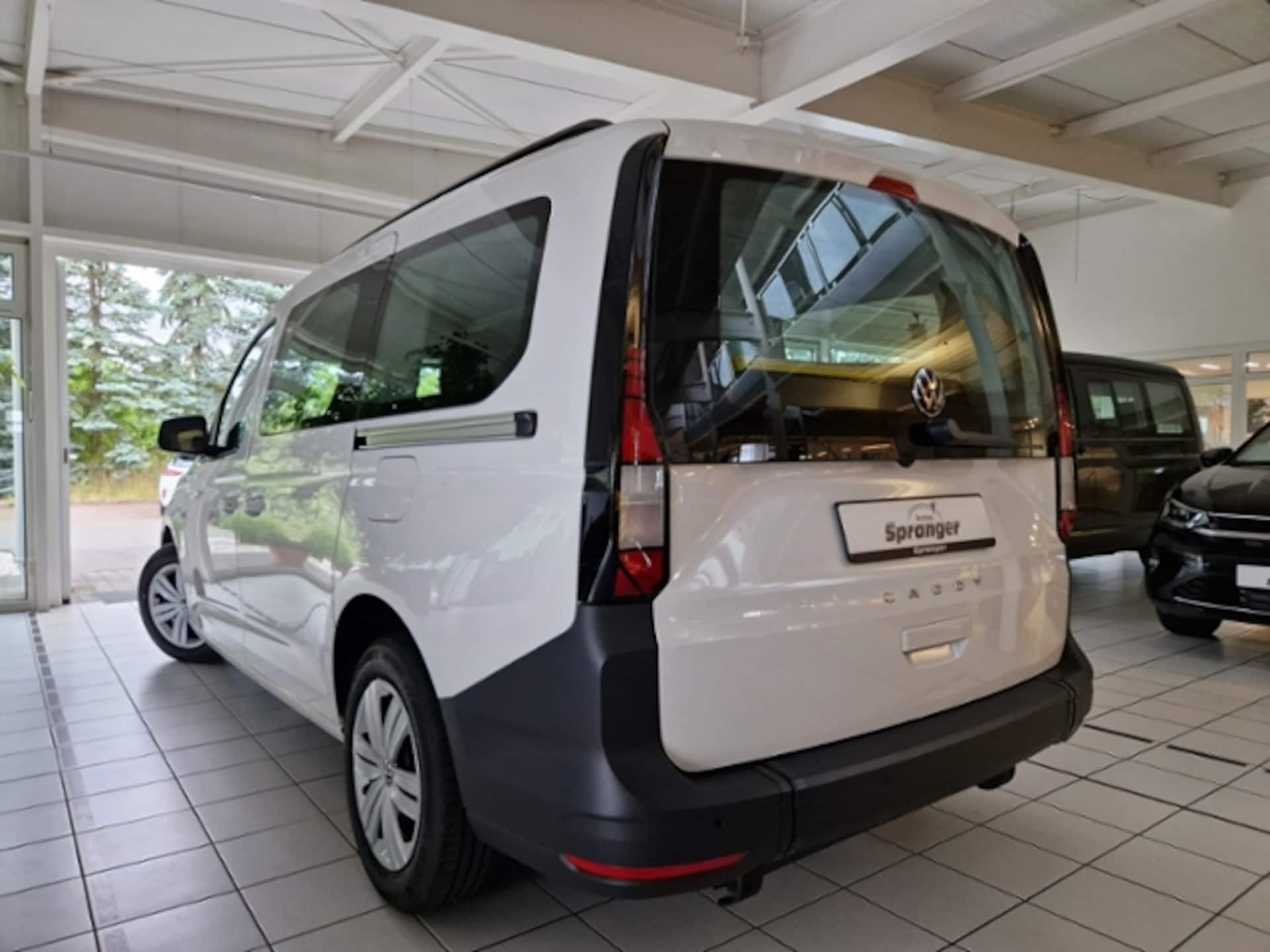 Volkswagen Caddy Maxi Basis-Modell