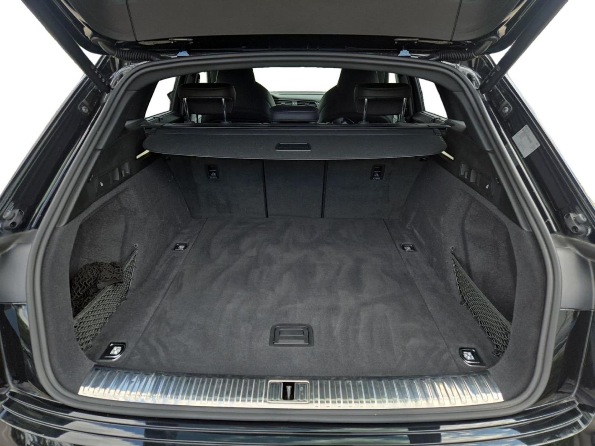 Audi Q8 e-tron S line