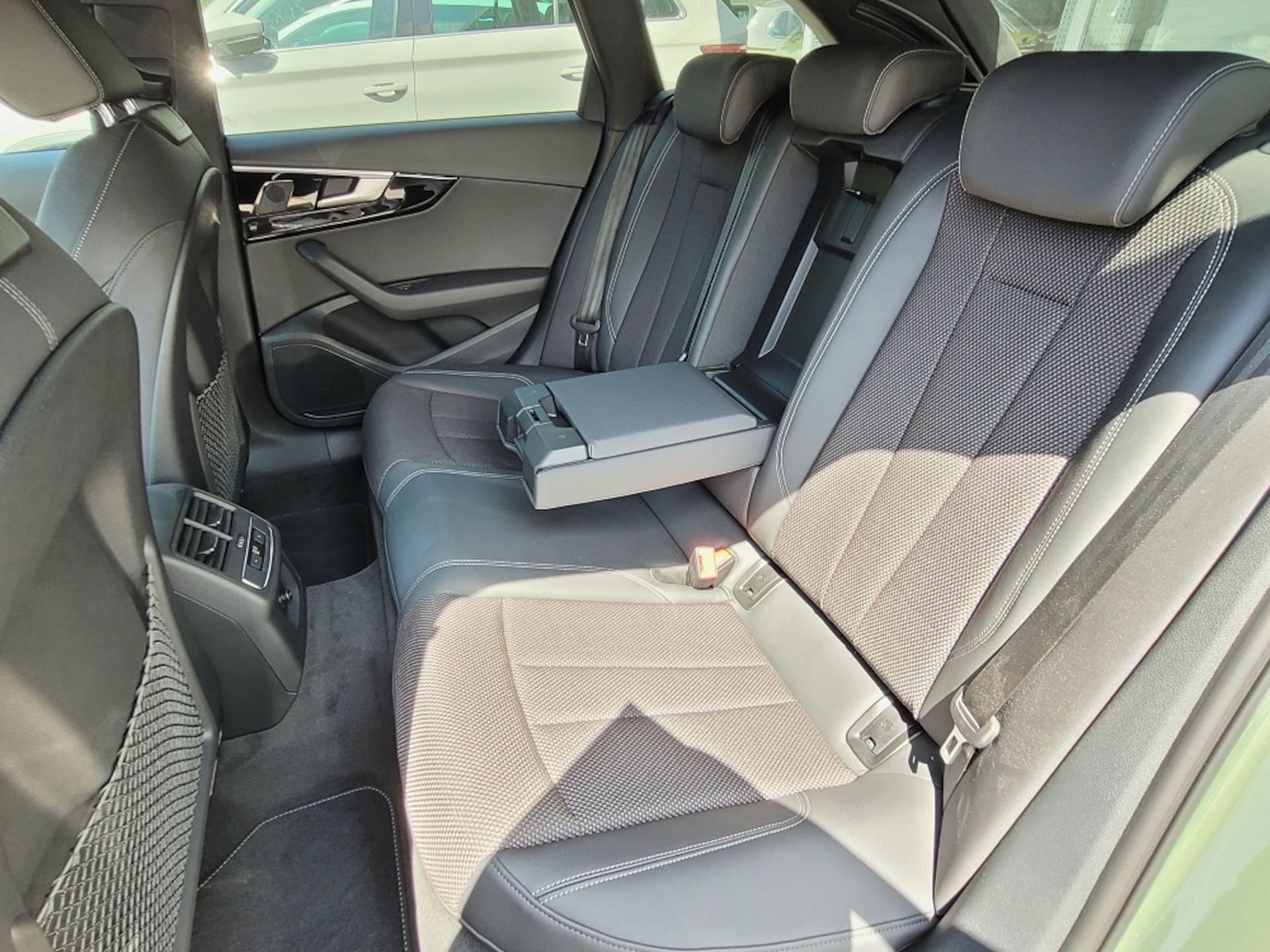 Audi A4 Avant S line