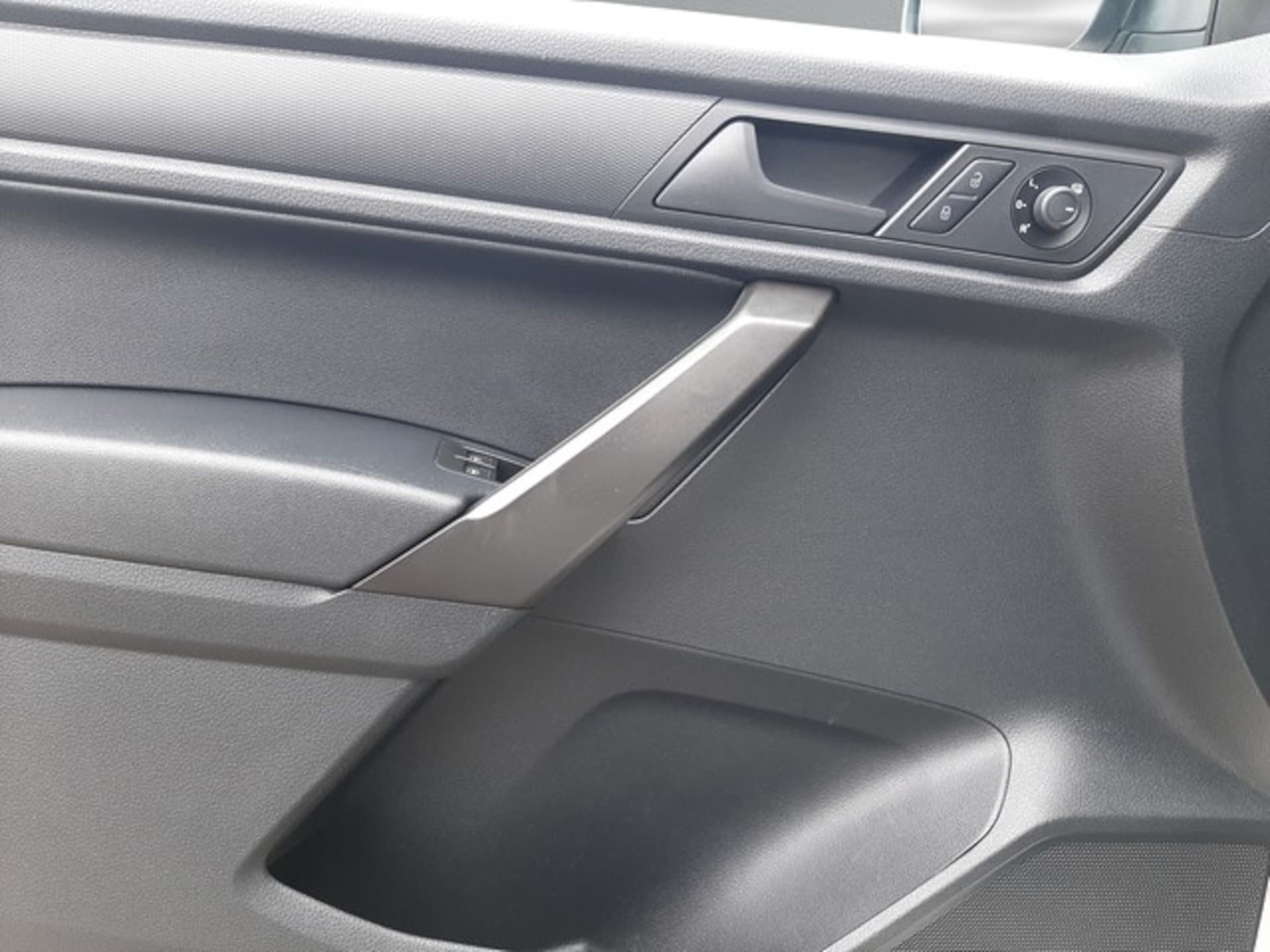 Volkswagen Caddy Maxi Kasten Basis-Modell
