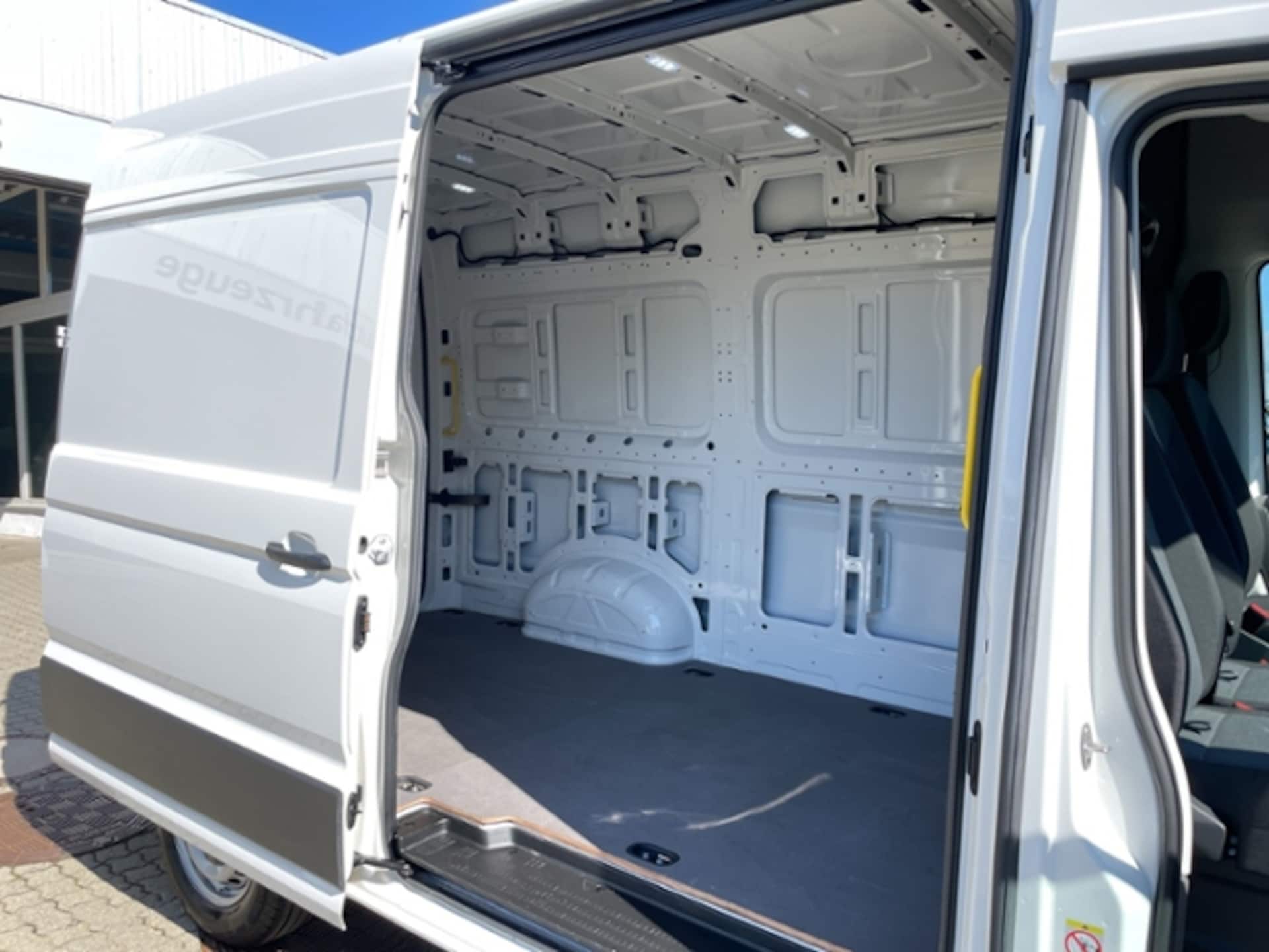 Volkswagen Crafter Kasten mittlerer Radstand
