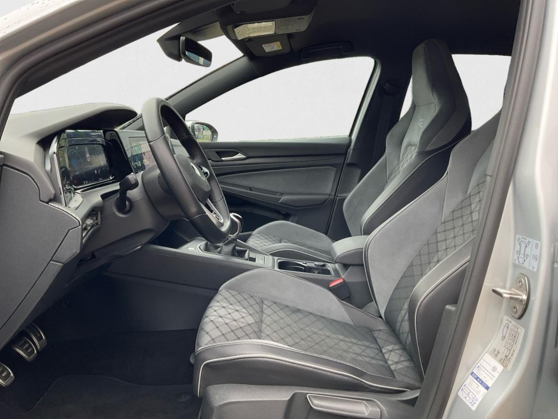 Volkswagen Golf R-Line