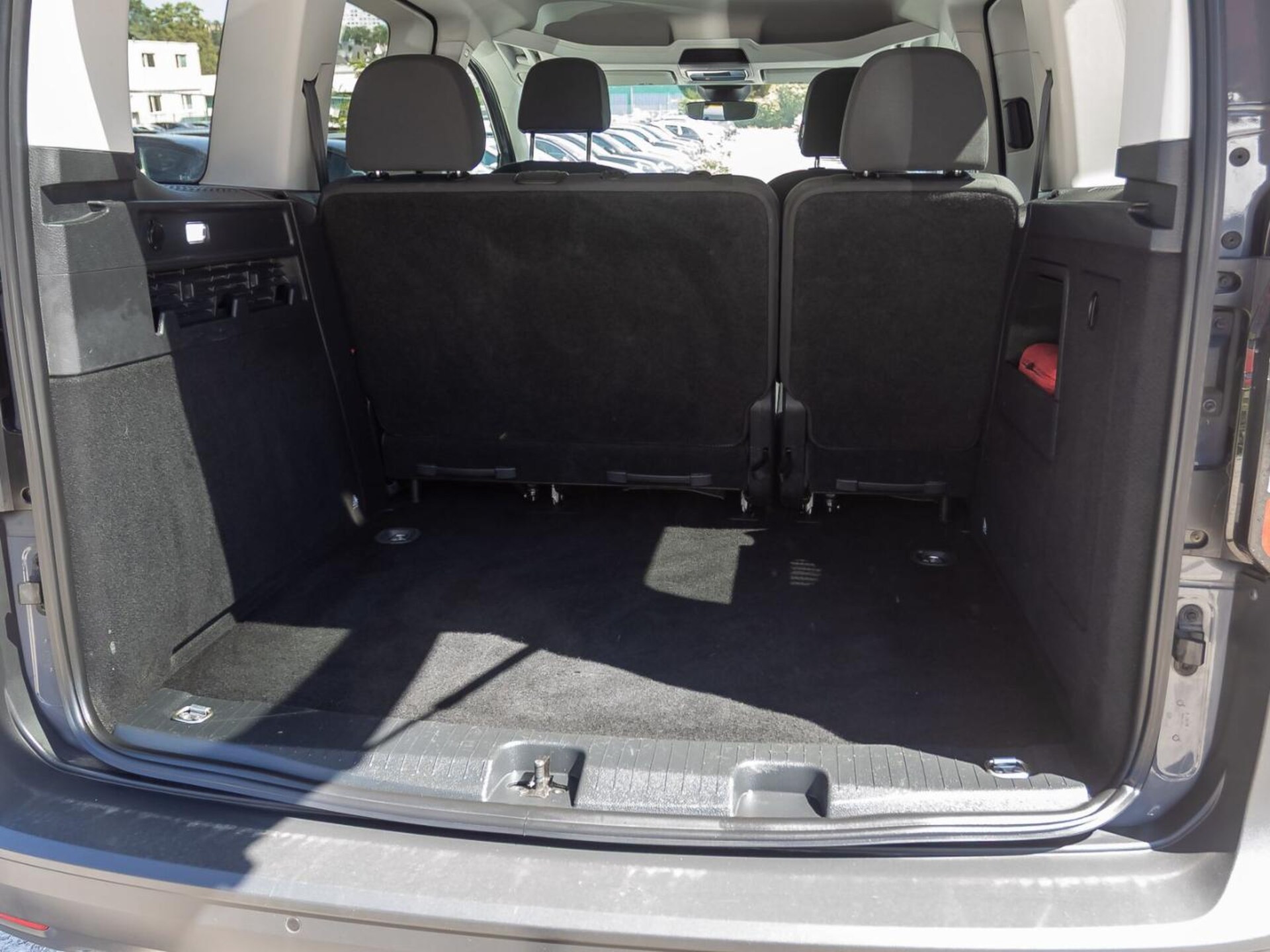 Volkswagen Caddy Kombi Basis-Modell