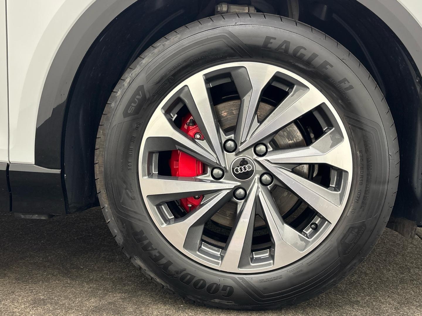 Bild über Audi Q6 Sportback e-tron e-tron quattro - für weitere Informationen kontaktieren Sie den Audi Partner