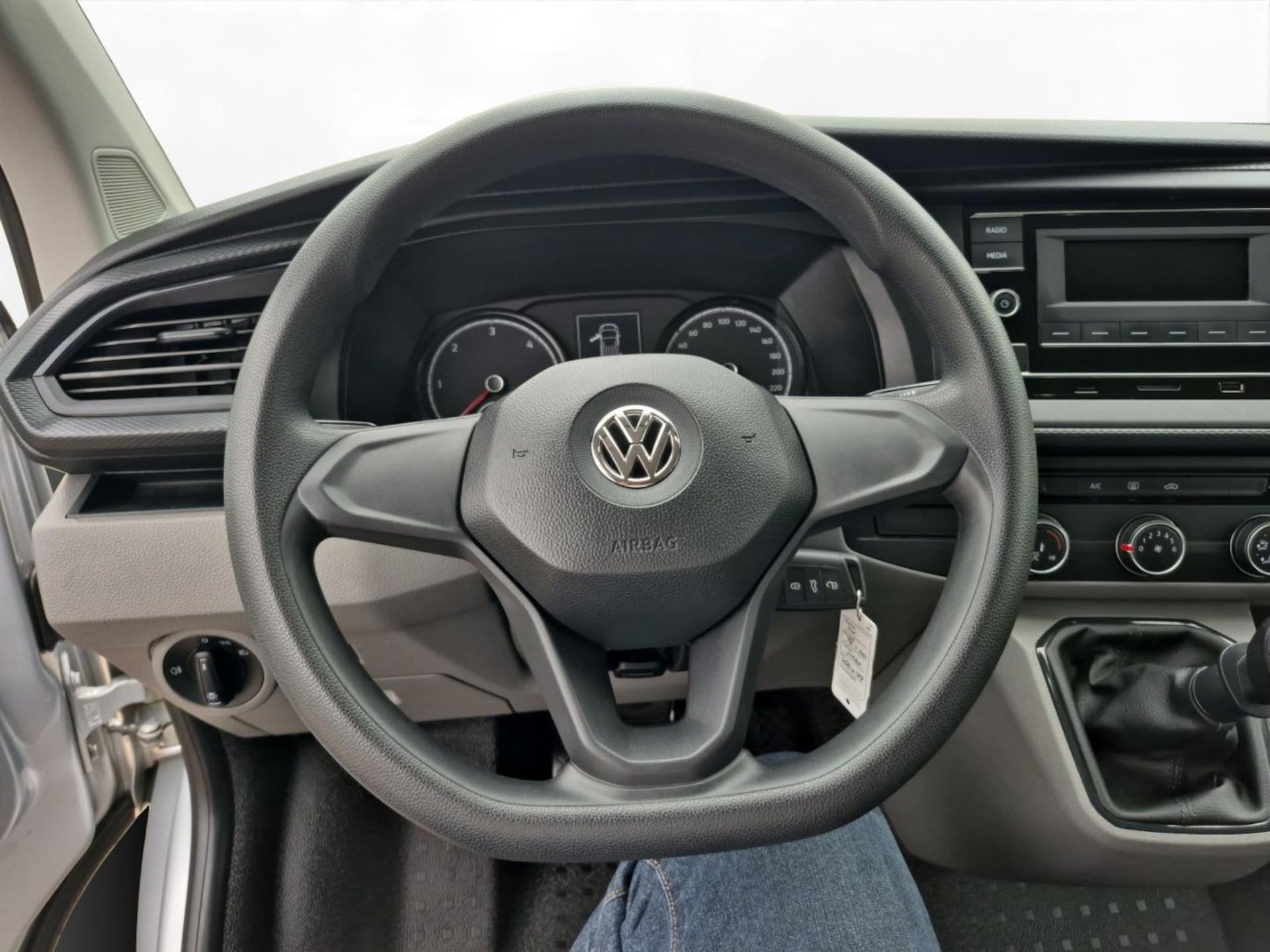 Volkswagen T6.1 Transporter Kombi langer Radstand