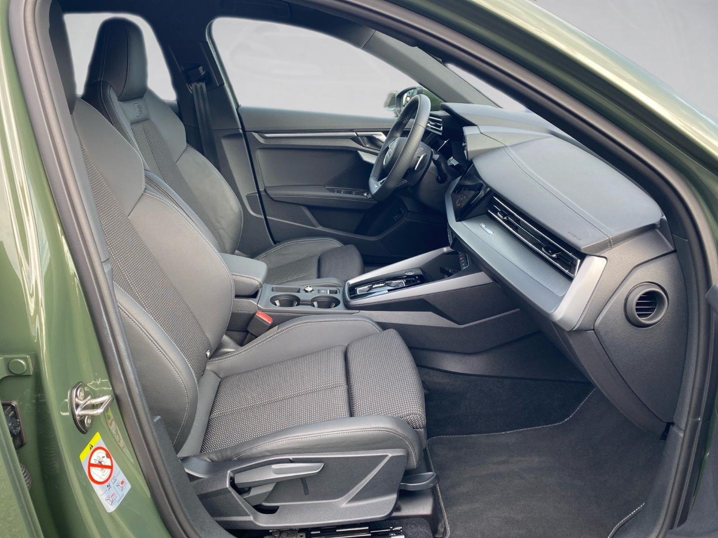 Bild über Audi A3 allstreet TFSI 110 kW S tronic - für weitere Informationen kontaktieren Sie den Audi Partner