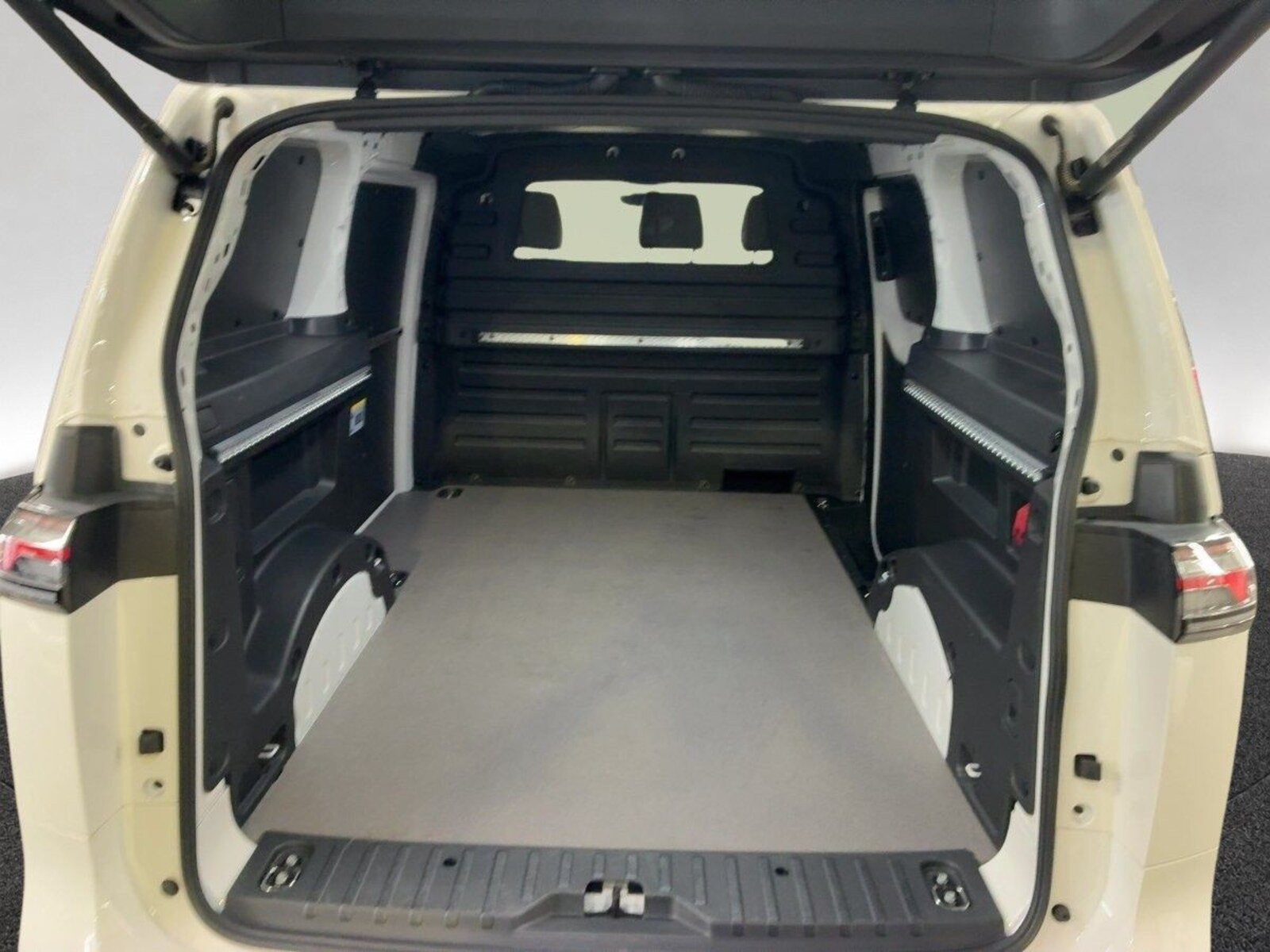 Volkswagen ID. Buzz Cargo – Bild 10