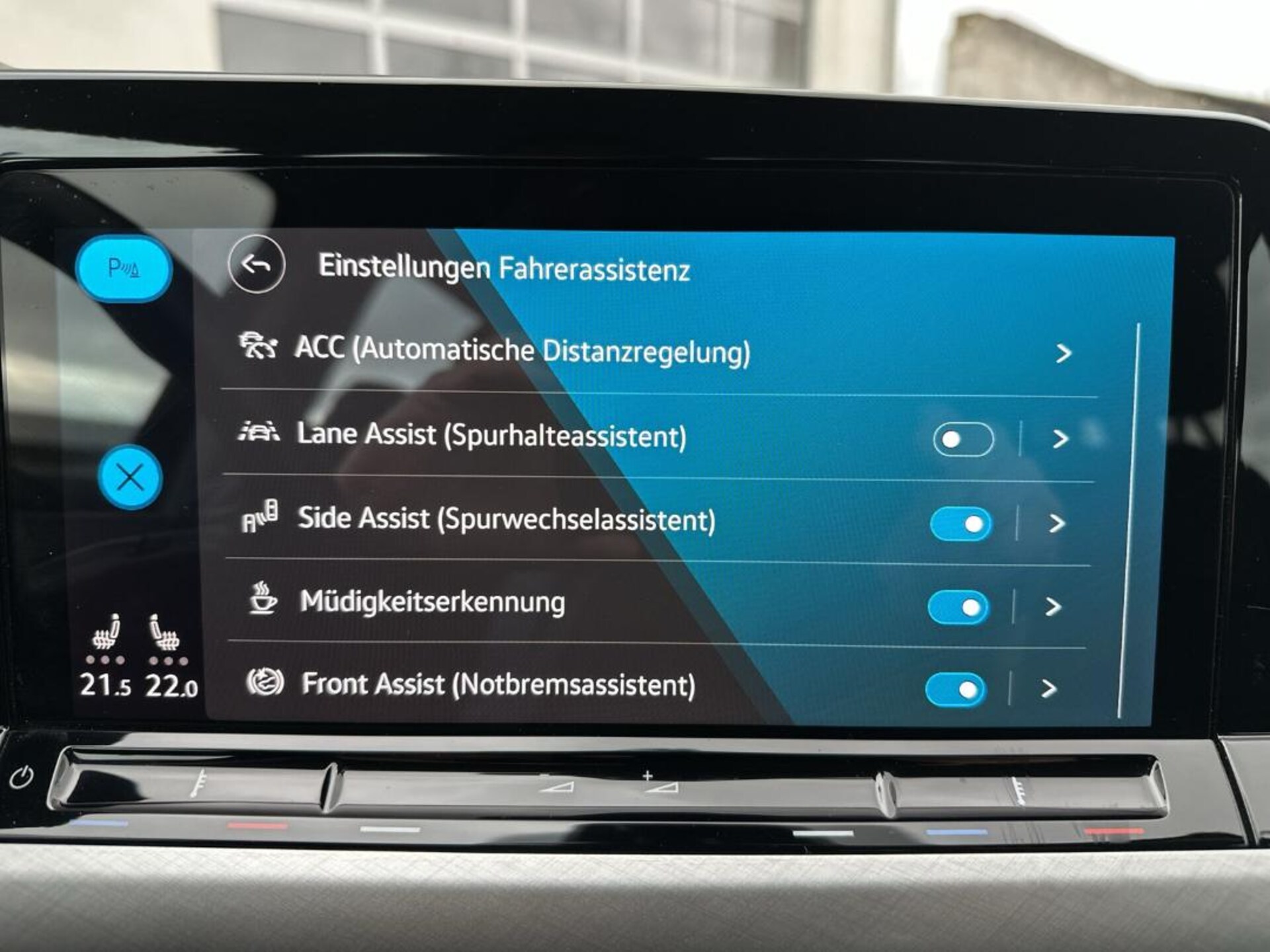 Volkswagen Golf Variant Life
