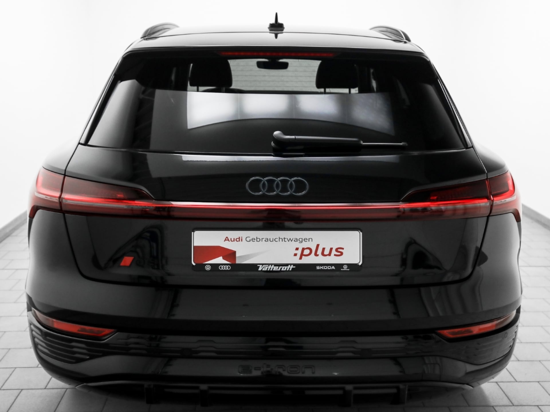 Audi Q8 e-tron S line