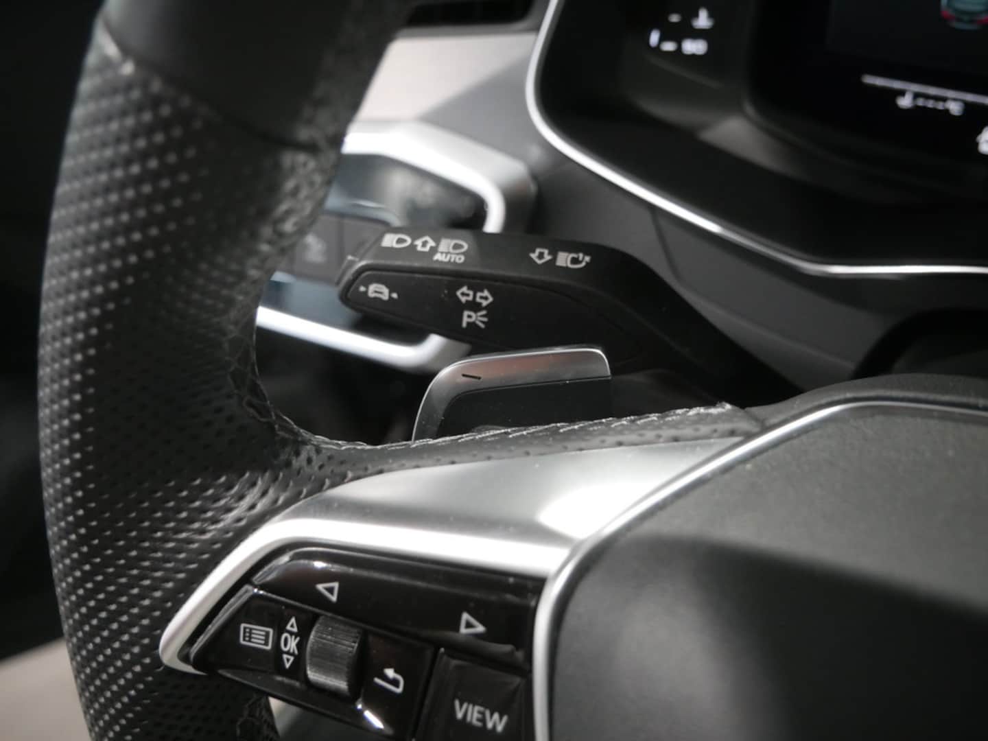 Bild über Audi S6 Avant TDI quattro tiptronic - für weitere Informationen kontaktieren Sie den Audi Partner