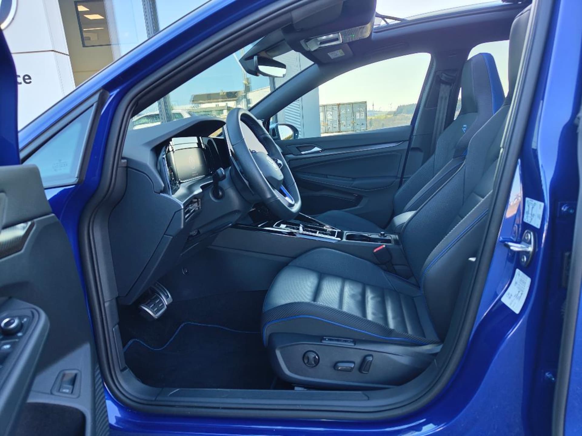 Volkswagen Golf Variant R