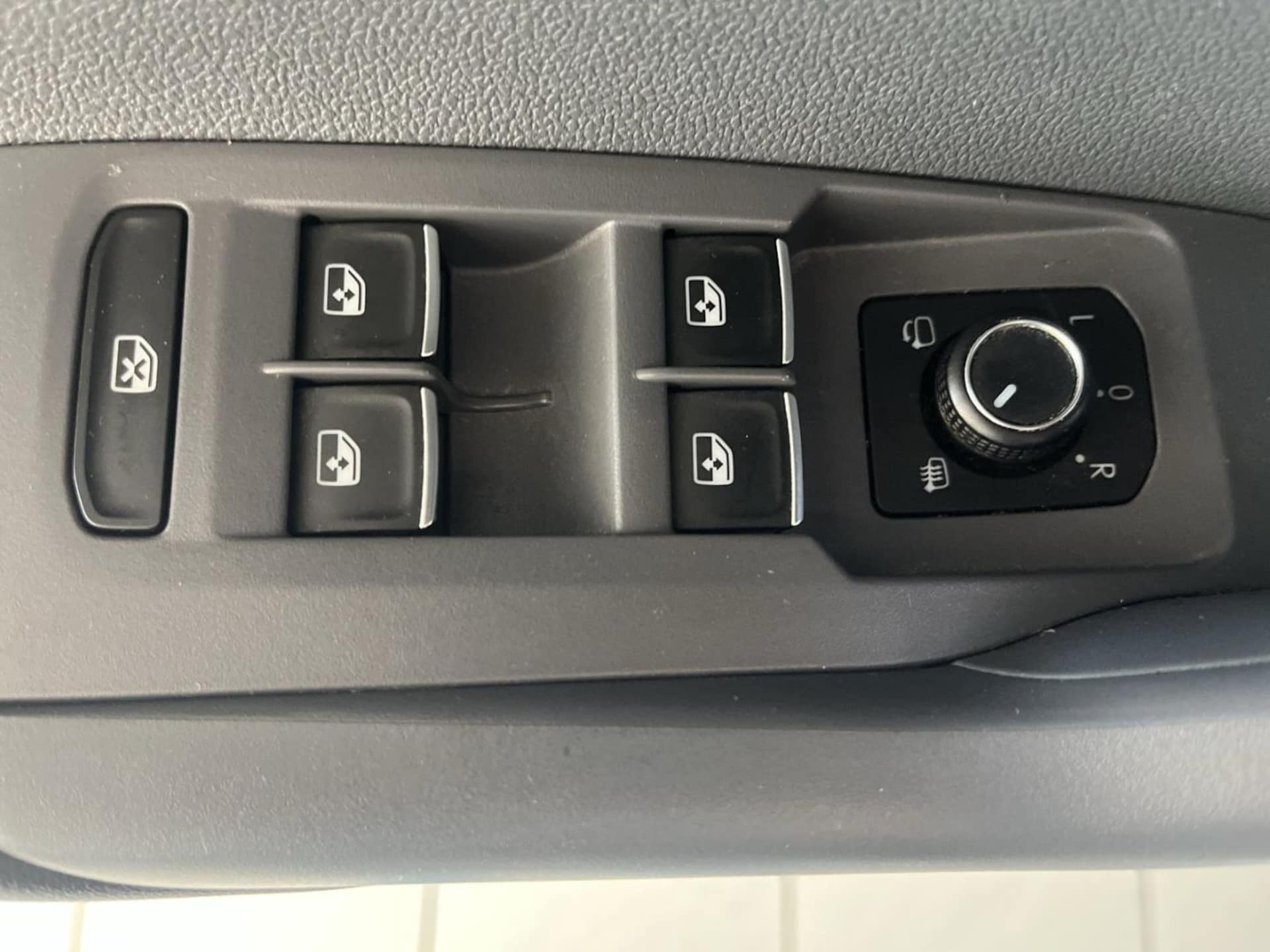 Volkswagen T-Cross United